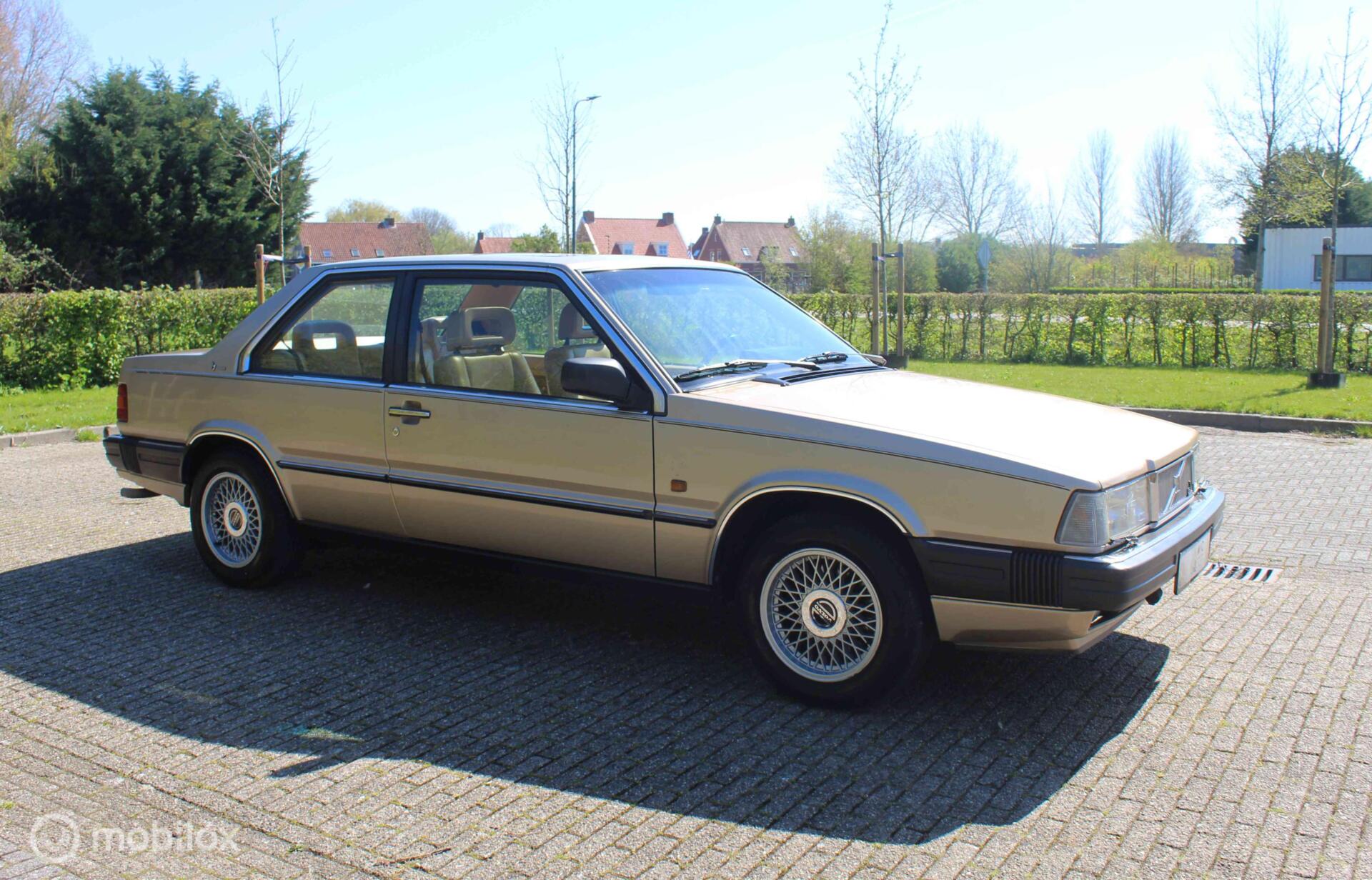 Foto van Volvo 780 Bertone Coupe