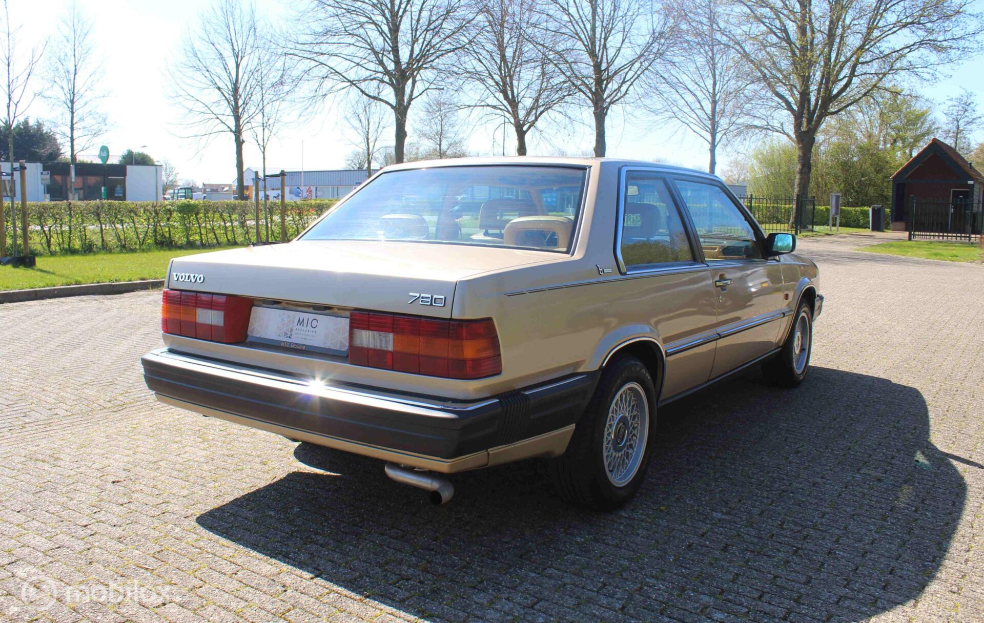 Foto van Volvo 780 Bertone Coupe