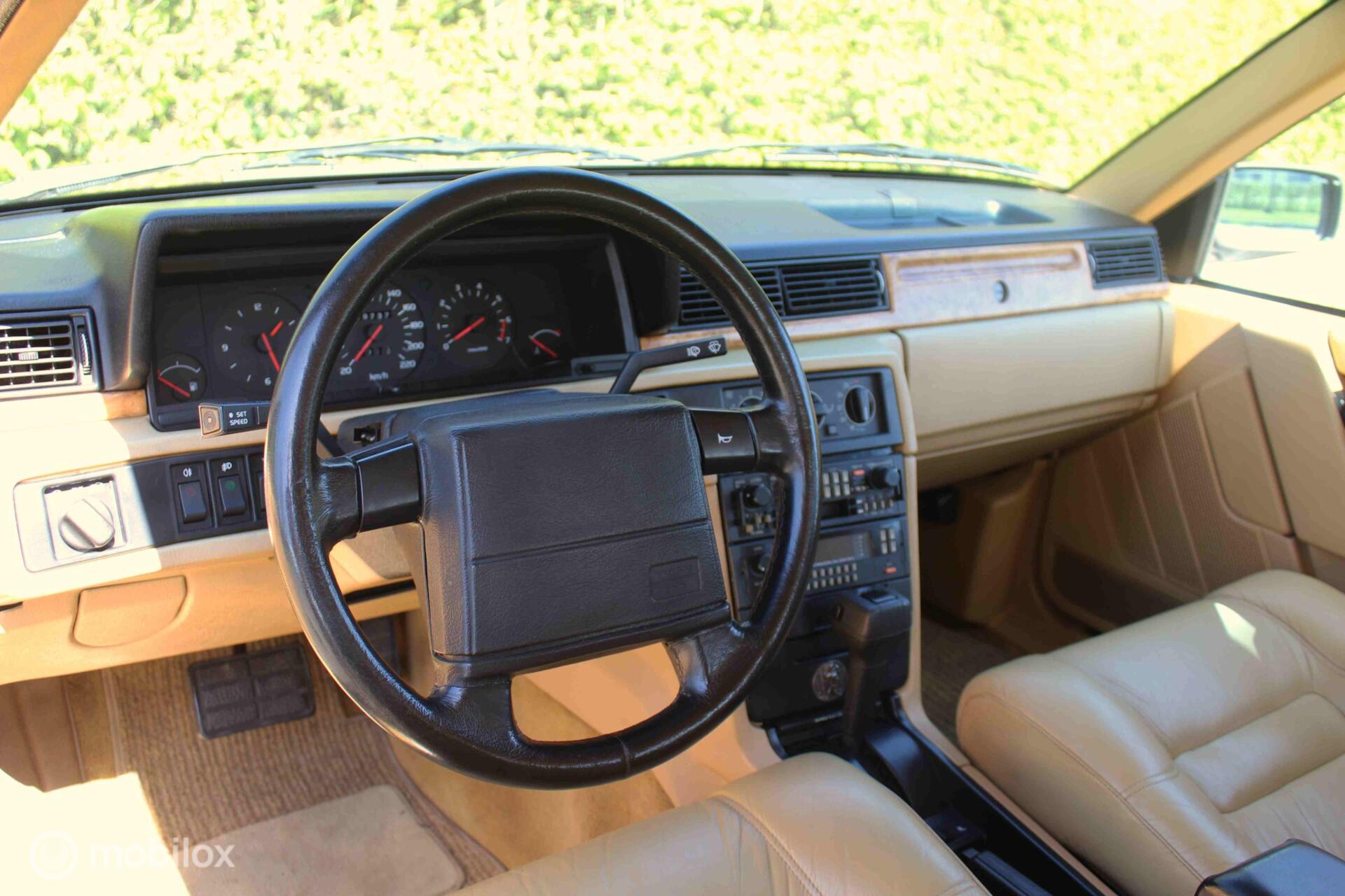 Foto van Volvo 780 Bertone Coupe