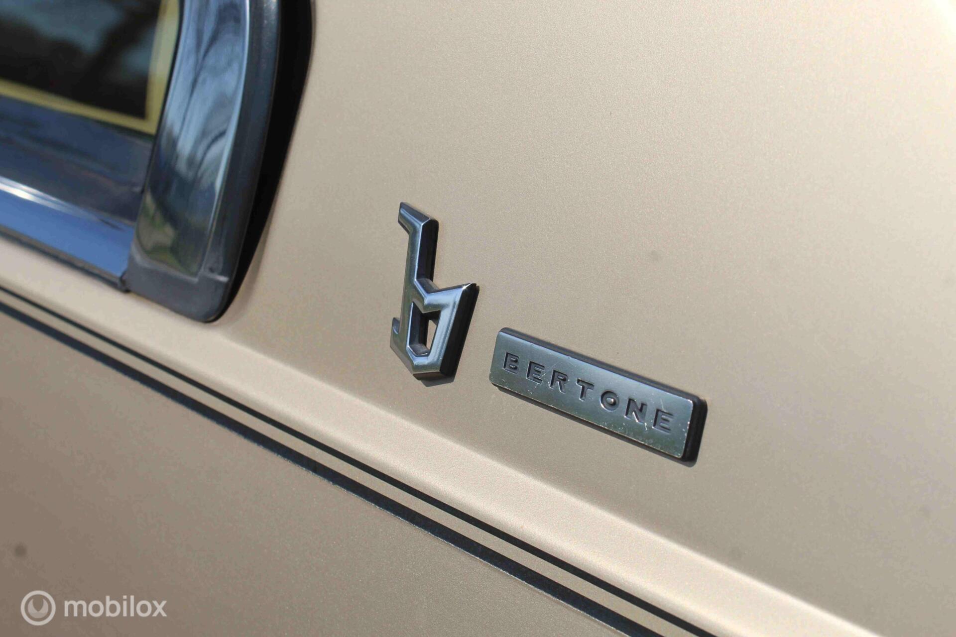 Foto van Volvo 780 Bertone Coupe