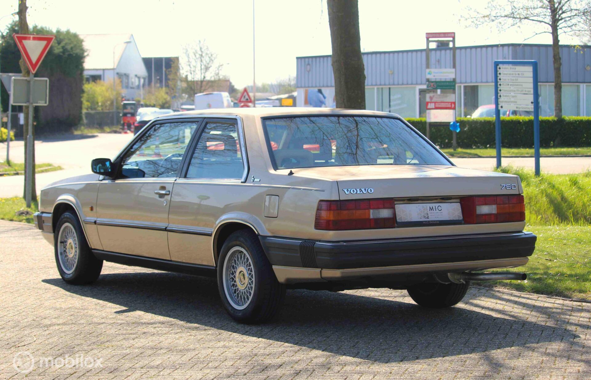 Foto van Volvo 780 Bertone Coupe