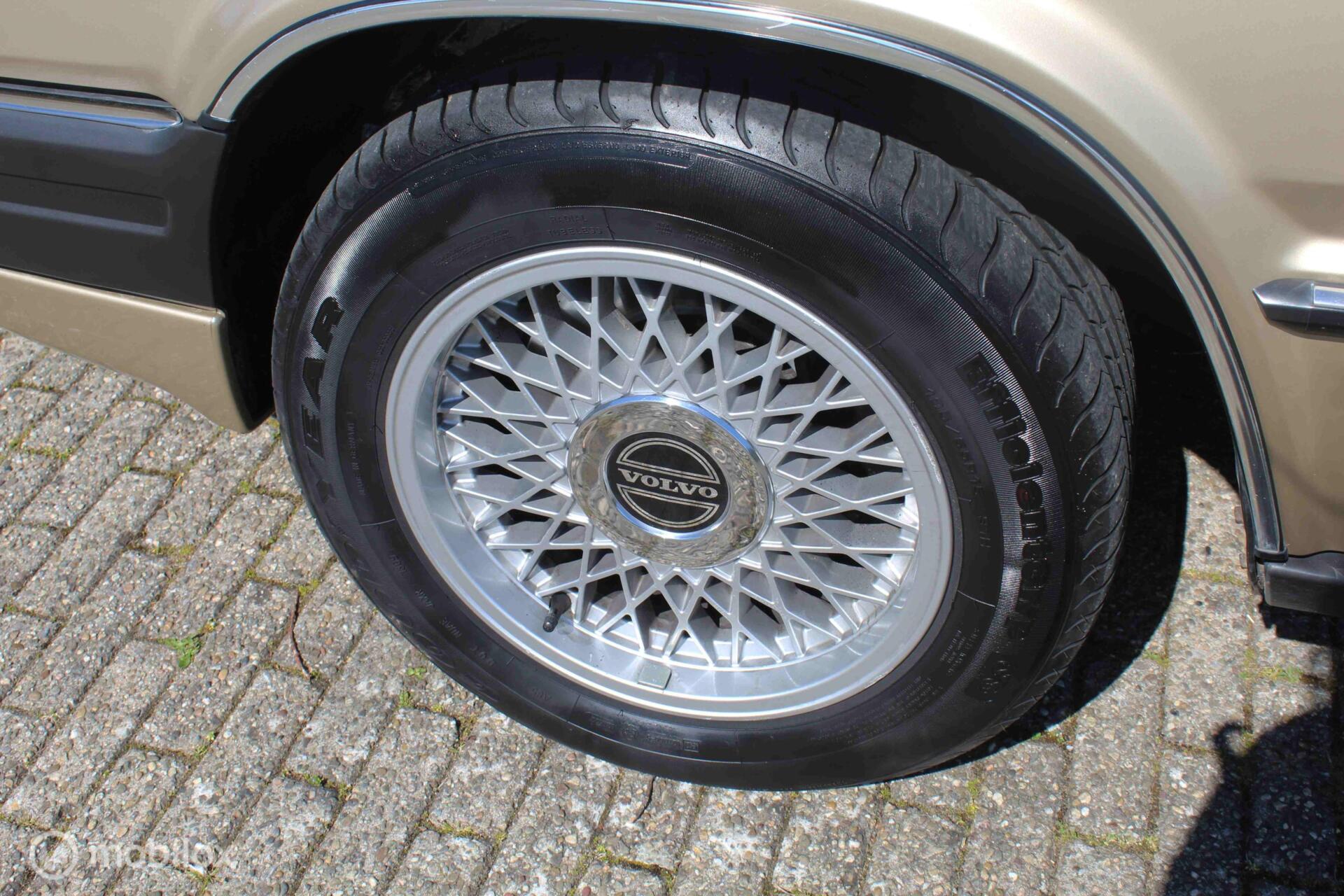 Foto van Volvo 780 Bertone Coupe