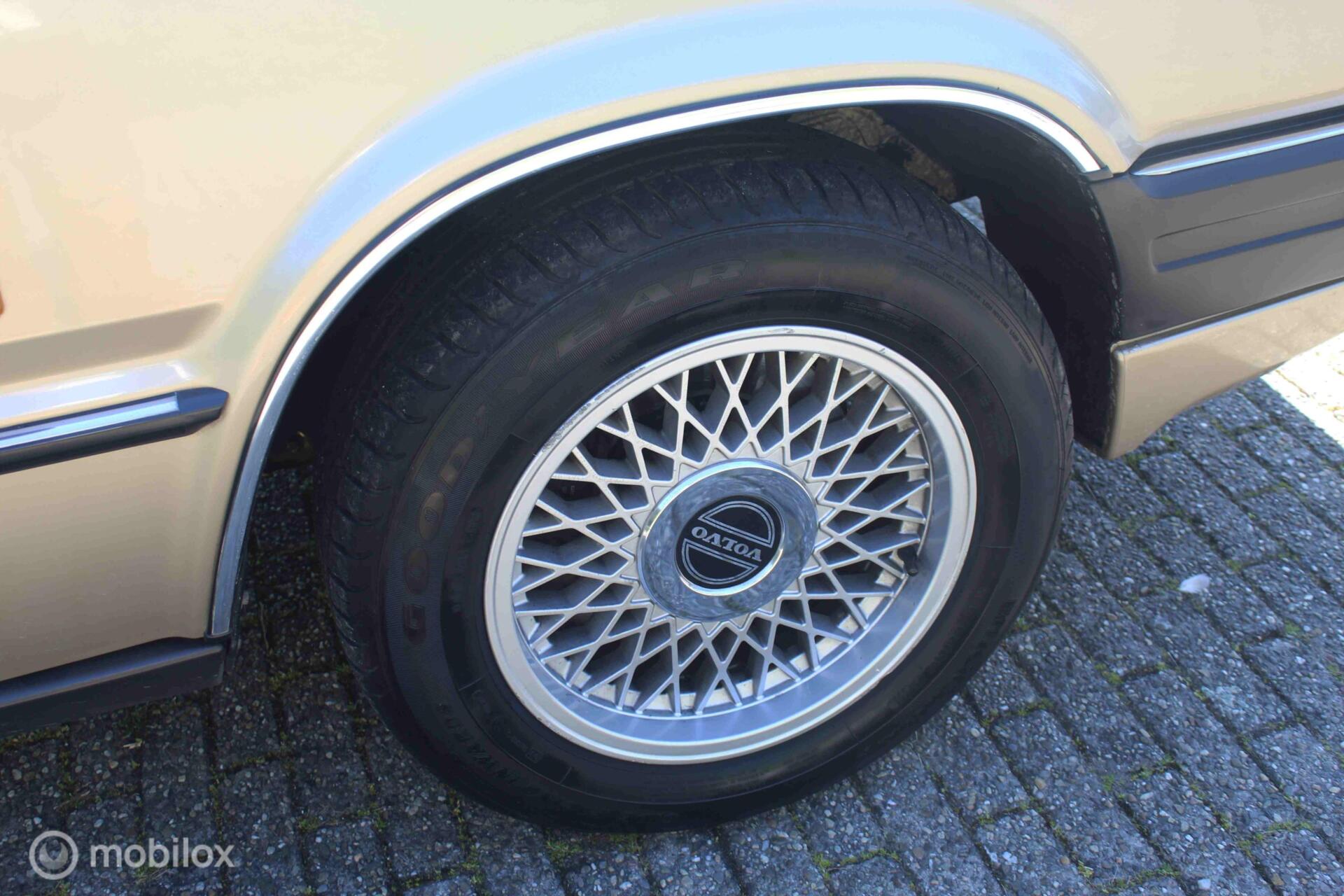 Foto van Volvo 780 Bertone Coupe