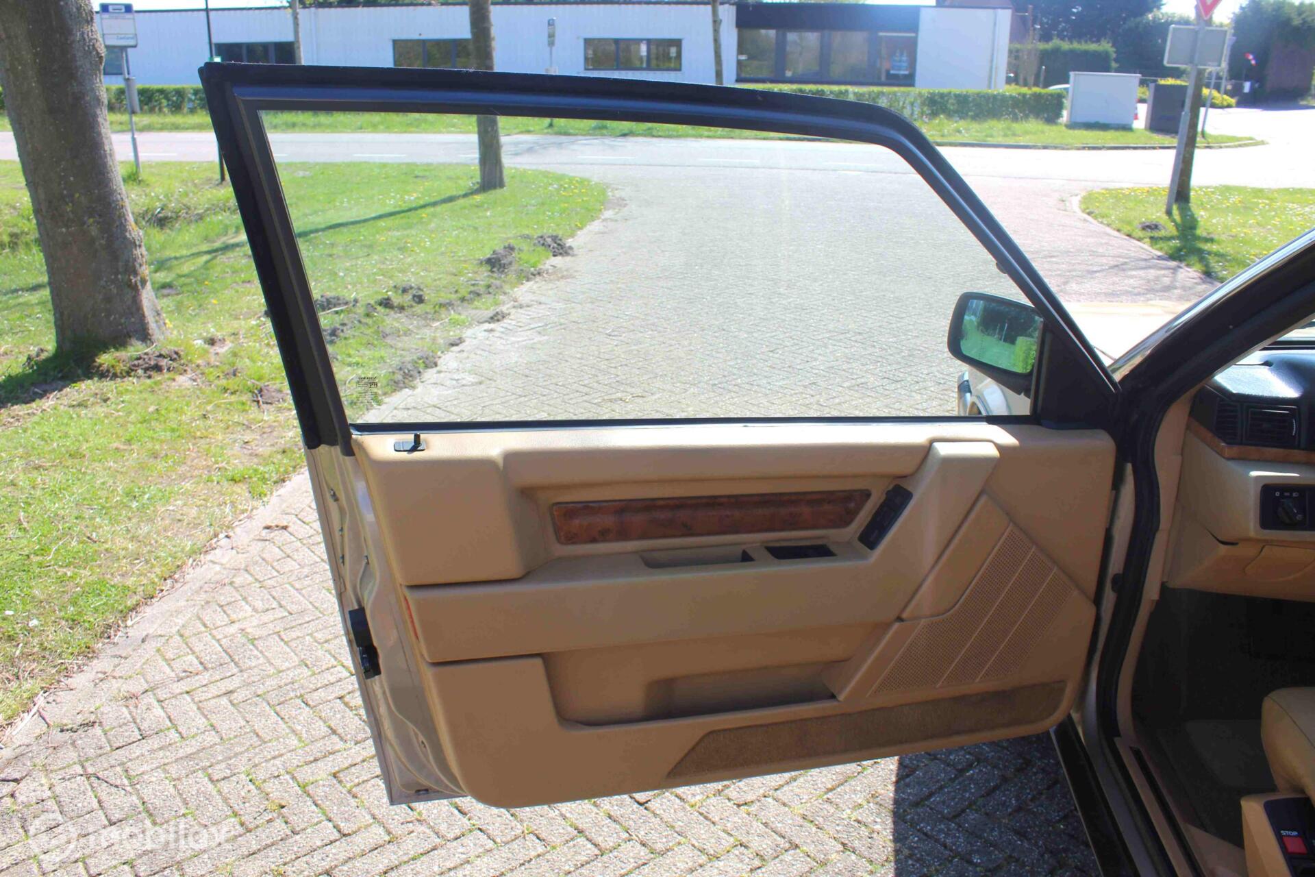 Foto van Volvo 780 Bertone Coupe