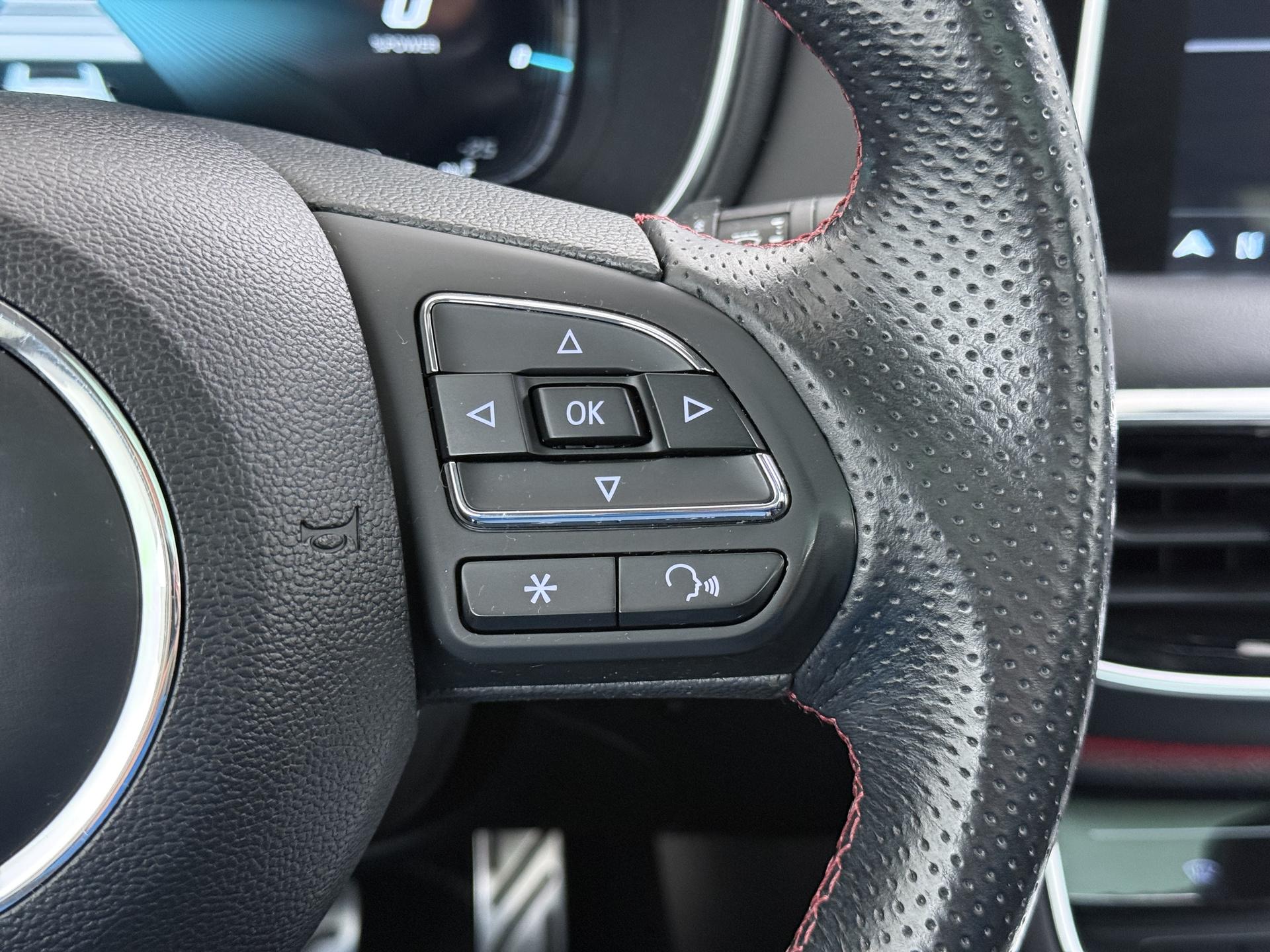 Foto van MG MG Ehs Plug-in Hybrid