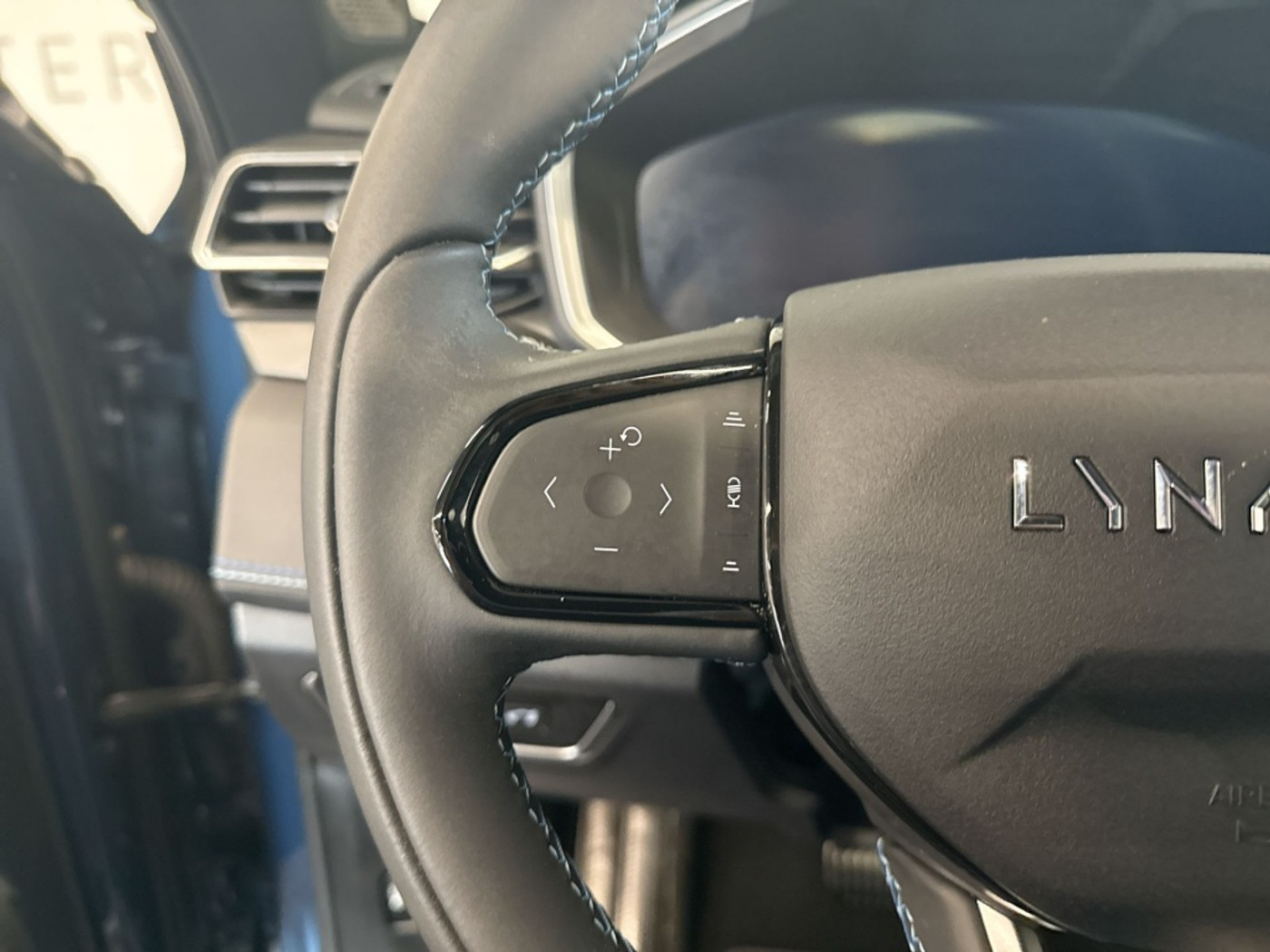 Foto van Lynk&co LYNK & Co 01