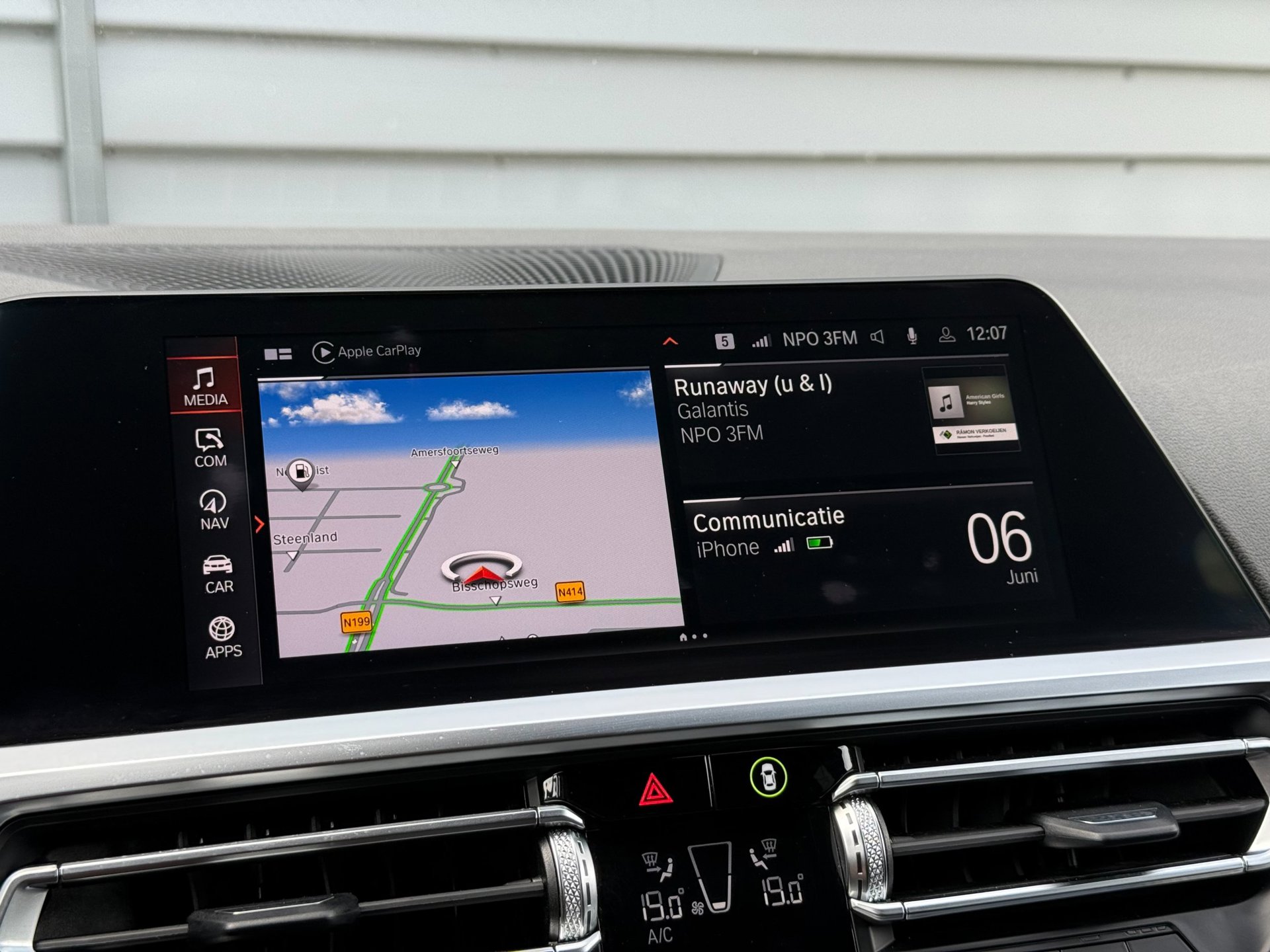 Foto van BMW 330e