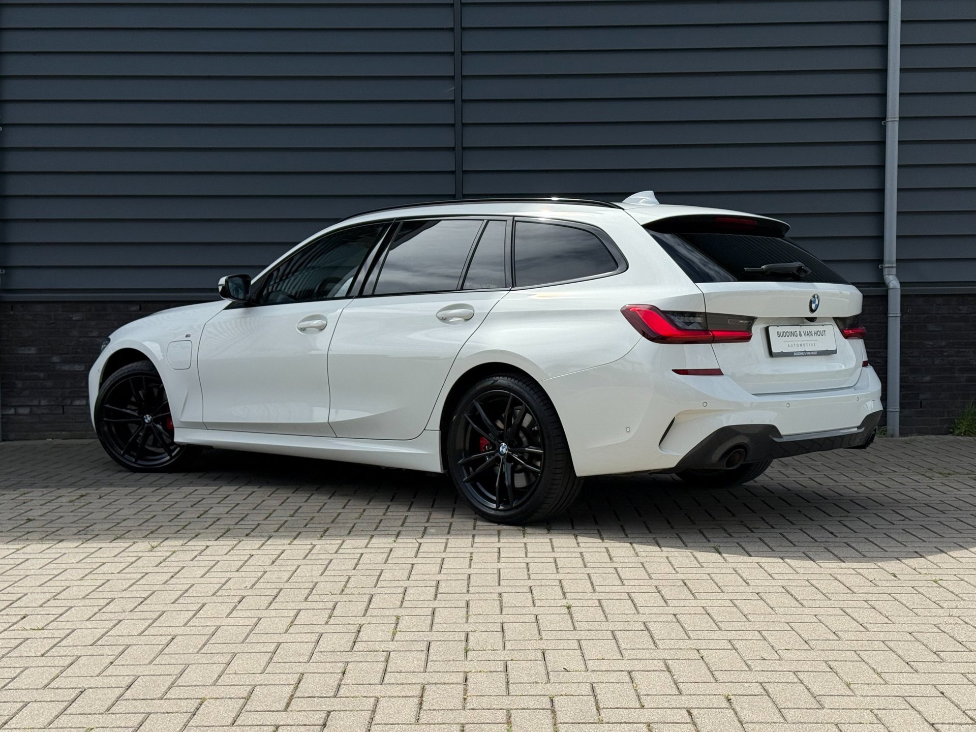 Foto van BMW 330e