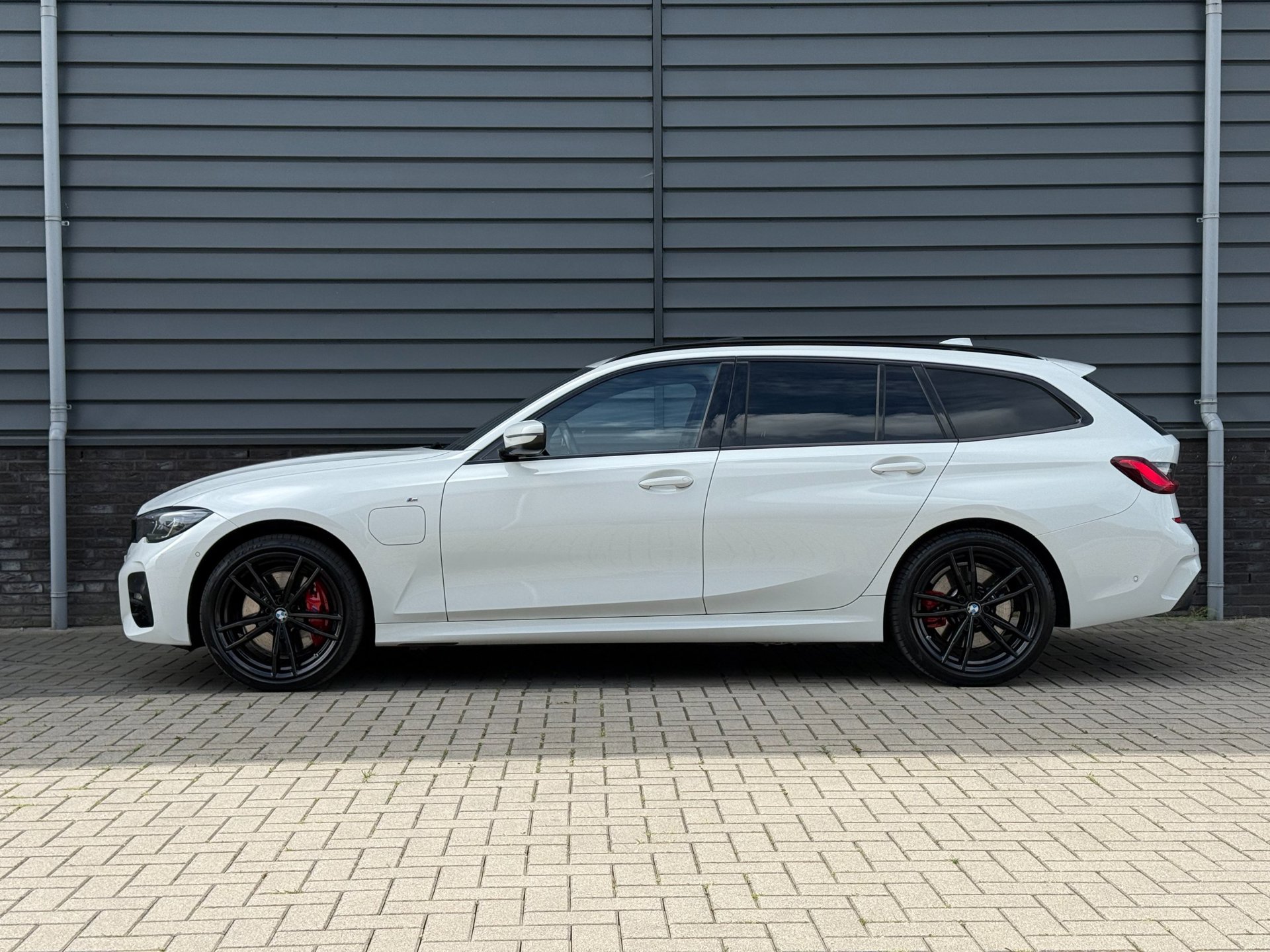 Foto van BMW 330e