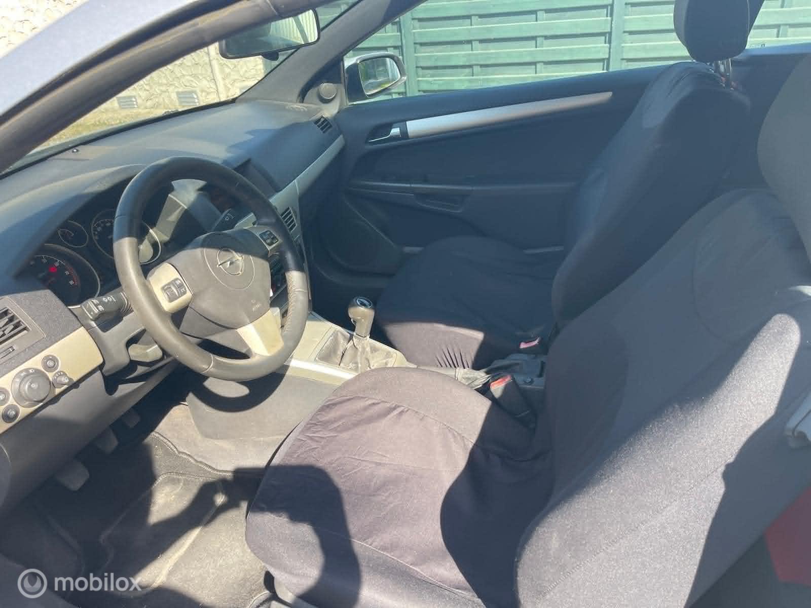 Foto van Opel Astra Twin Top