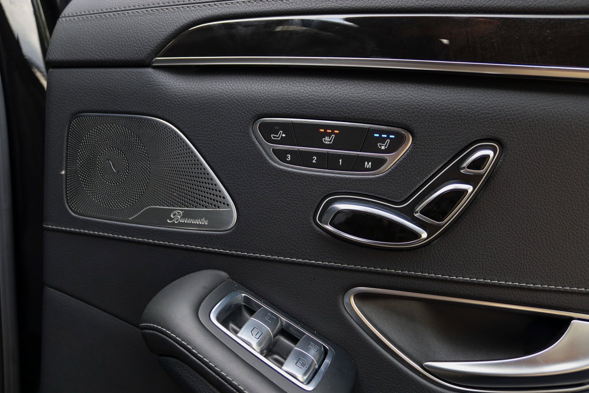 Foto van Mercedes-Benz S 500
