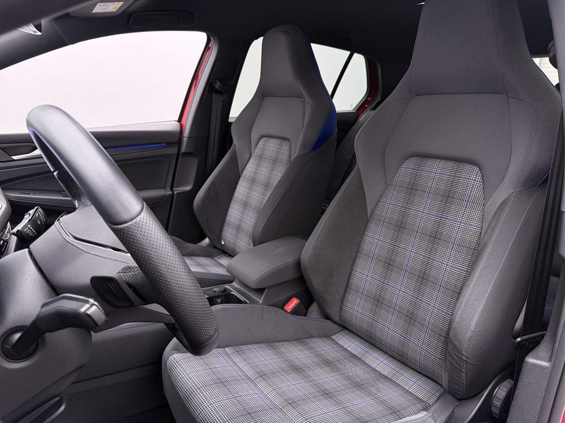 Foto van Volkswagen Golf GTE