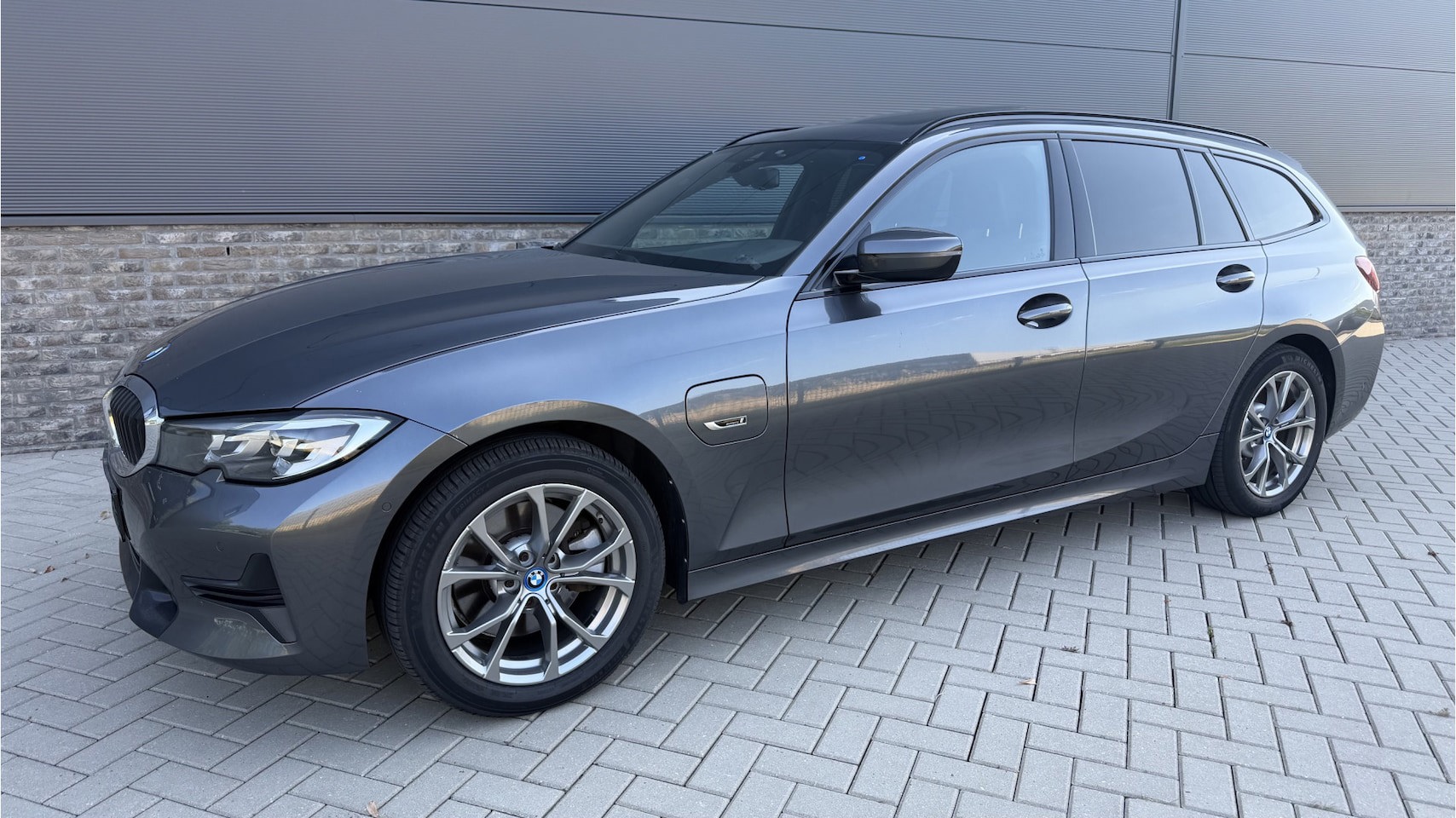 BMW 320e 320e Business Edition Plus 2022 - voorkant