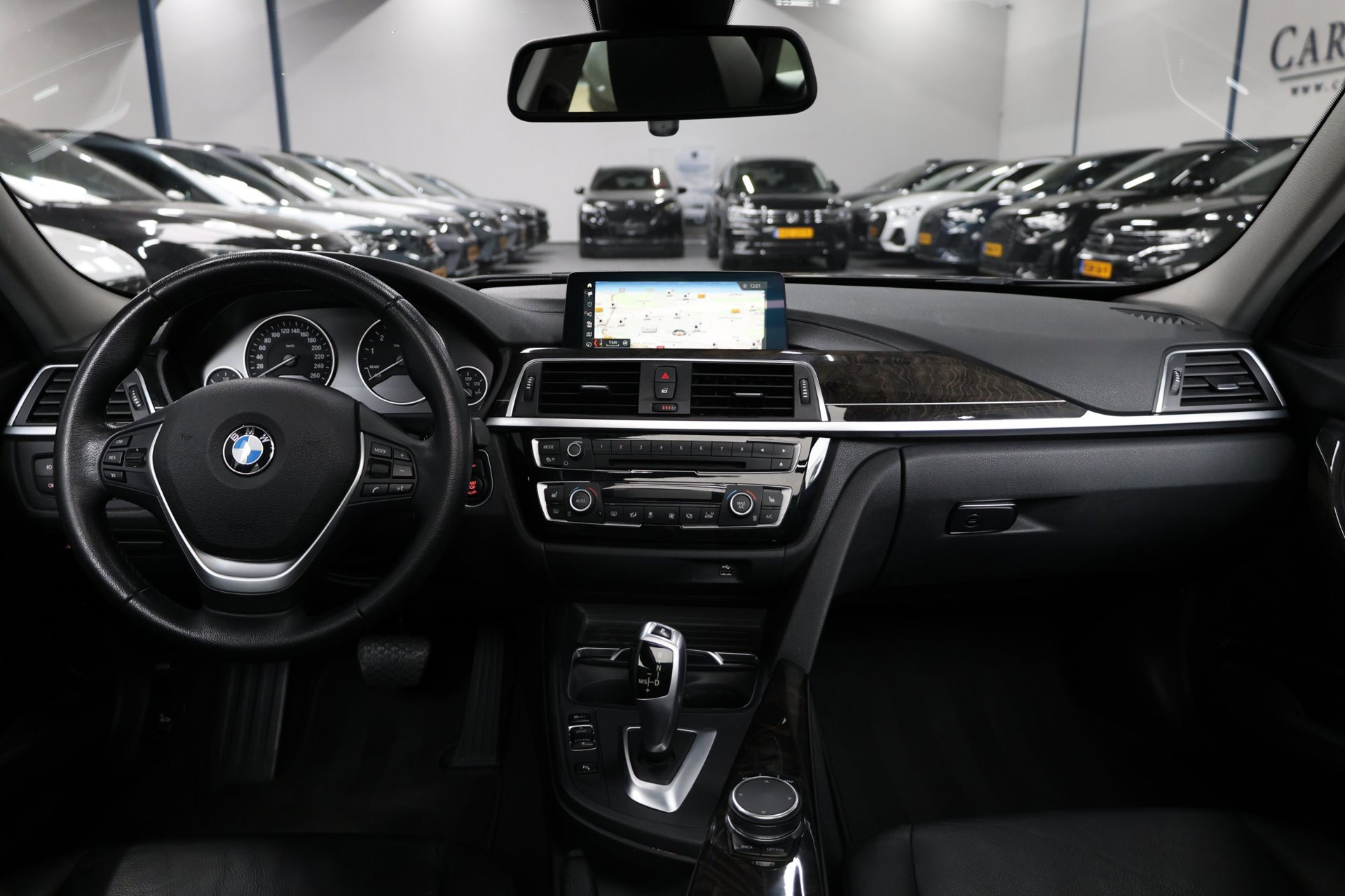 Foto van BMW 330i