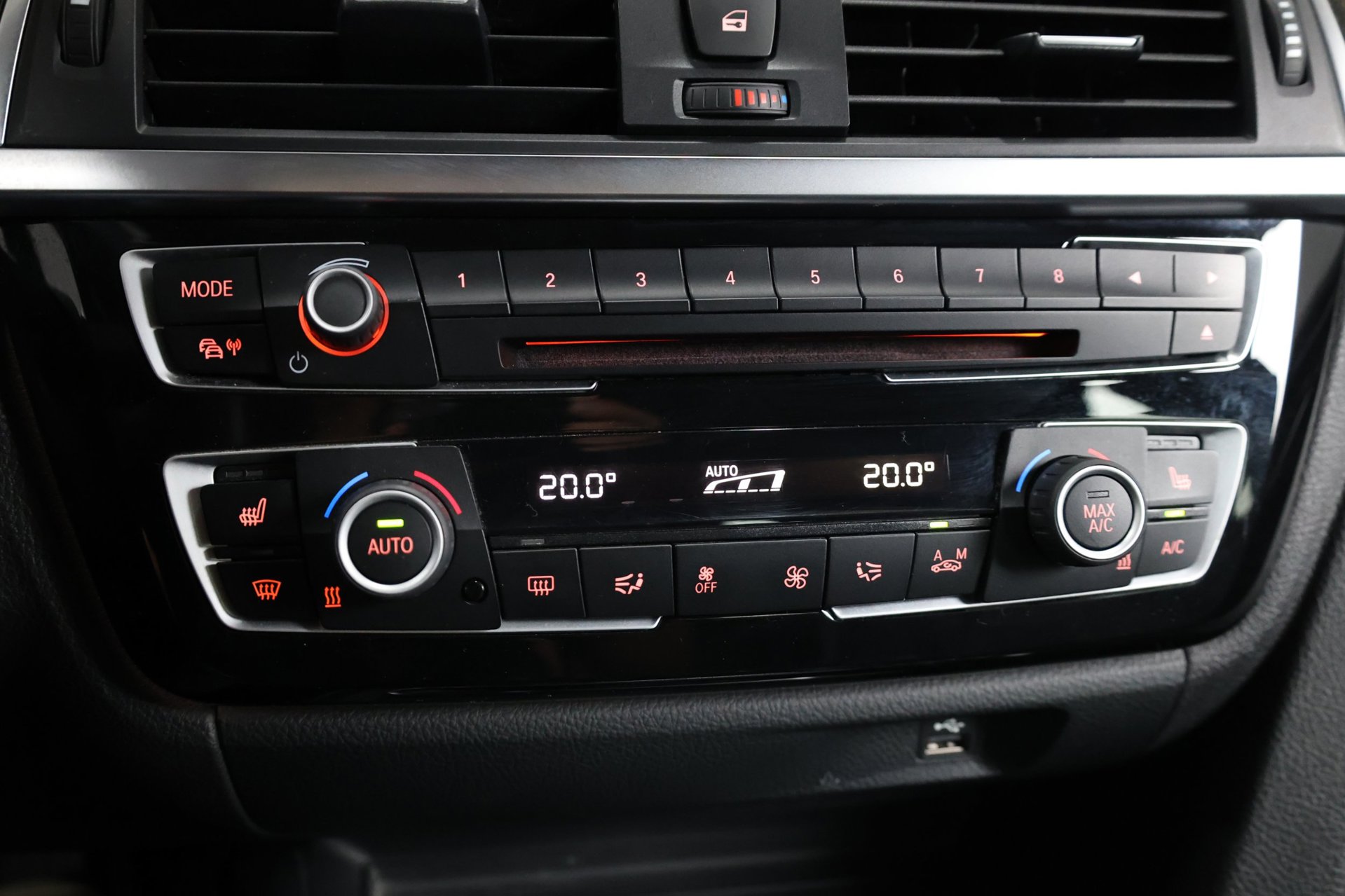 Foto van BMW 330i