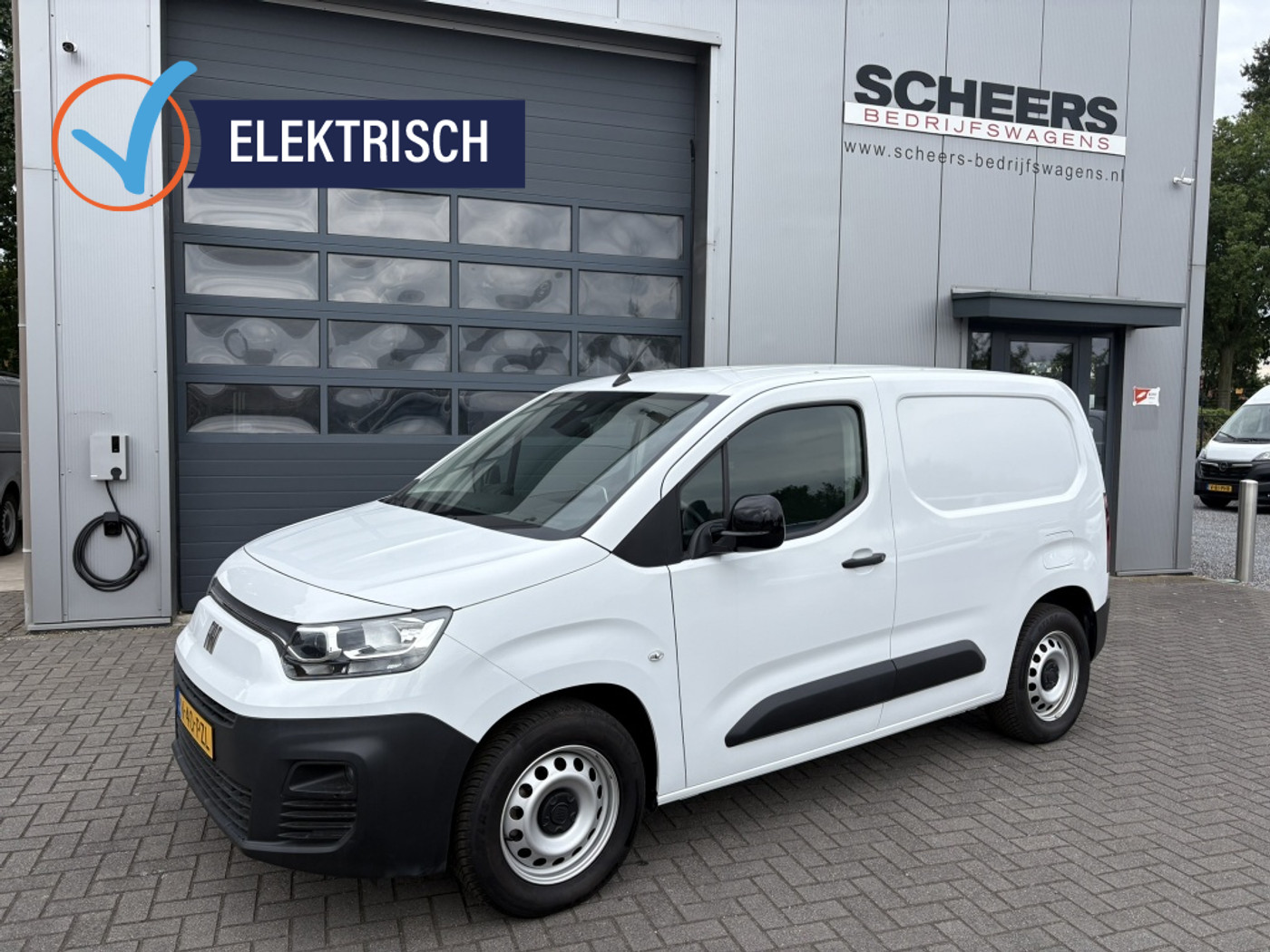Fiat E-doblo 50 kWh 3-zits | navigatie | cruise 2023 - voorkant