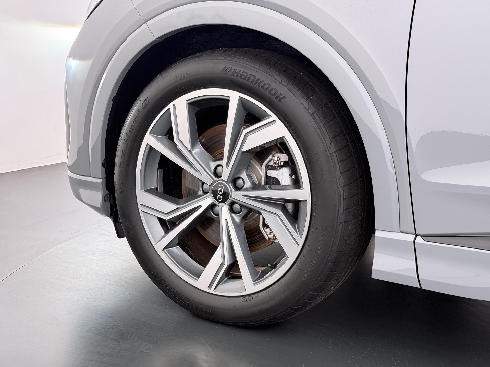 Foto van Audi Q4 Sportback E-tron