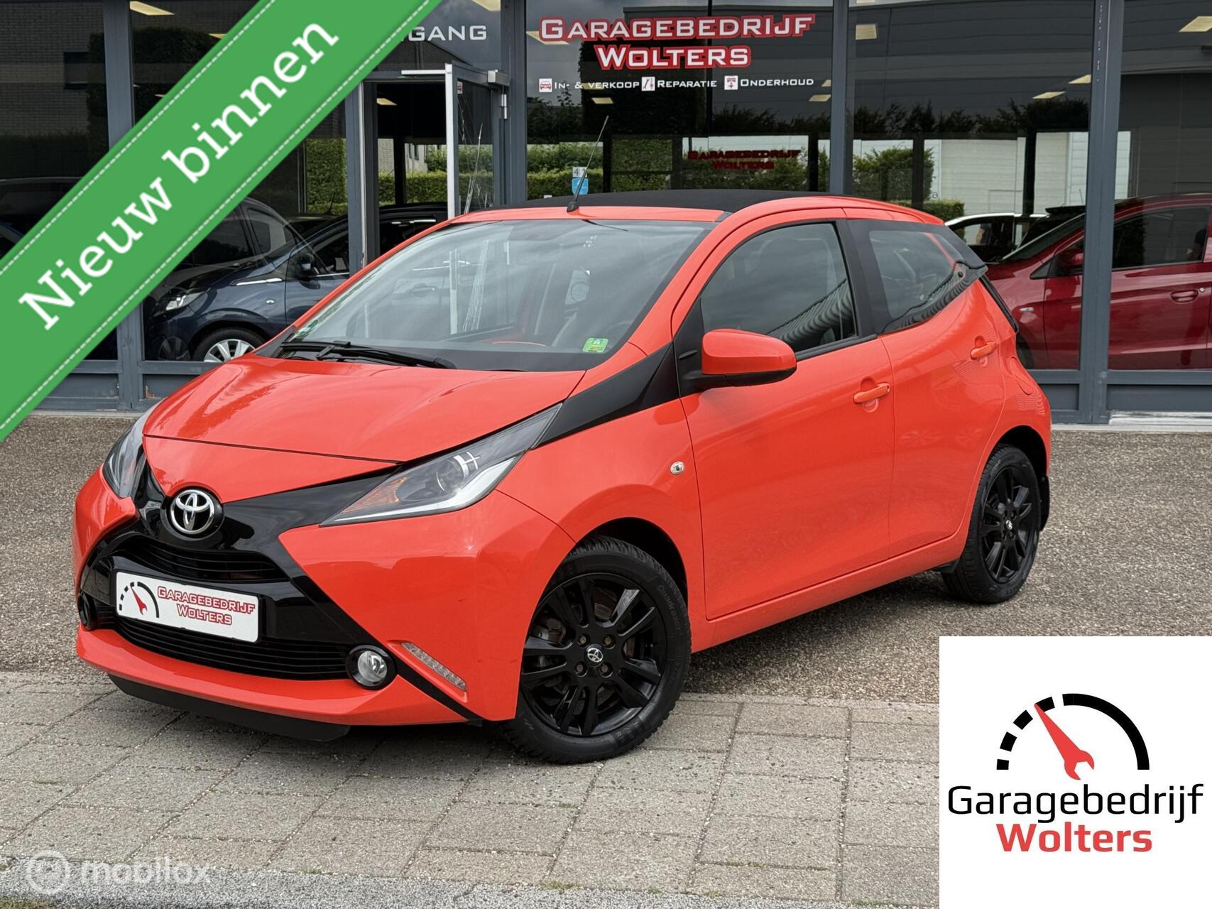 Toyota Aygo 1.0 VVT-i x-wave CAMERA CABRIO AIRCO 5DRS NW APK 2016 - voorkant