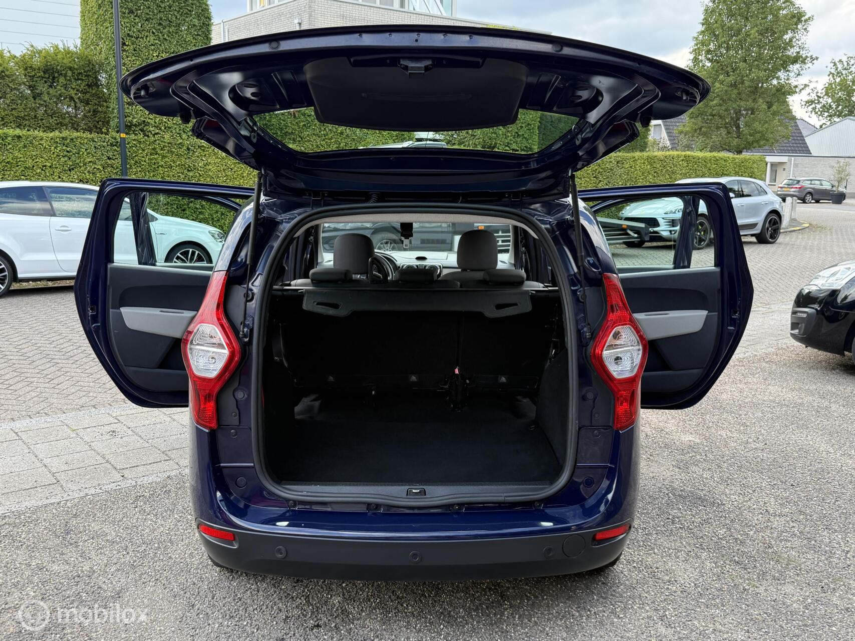 Foto van Dacia Lodgy