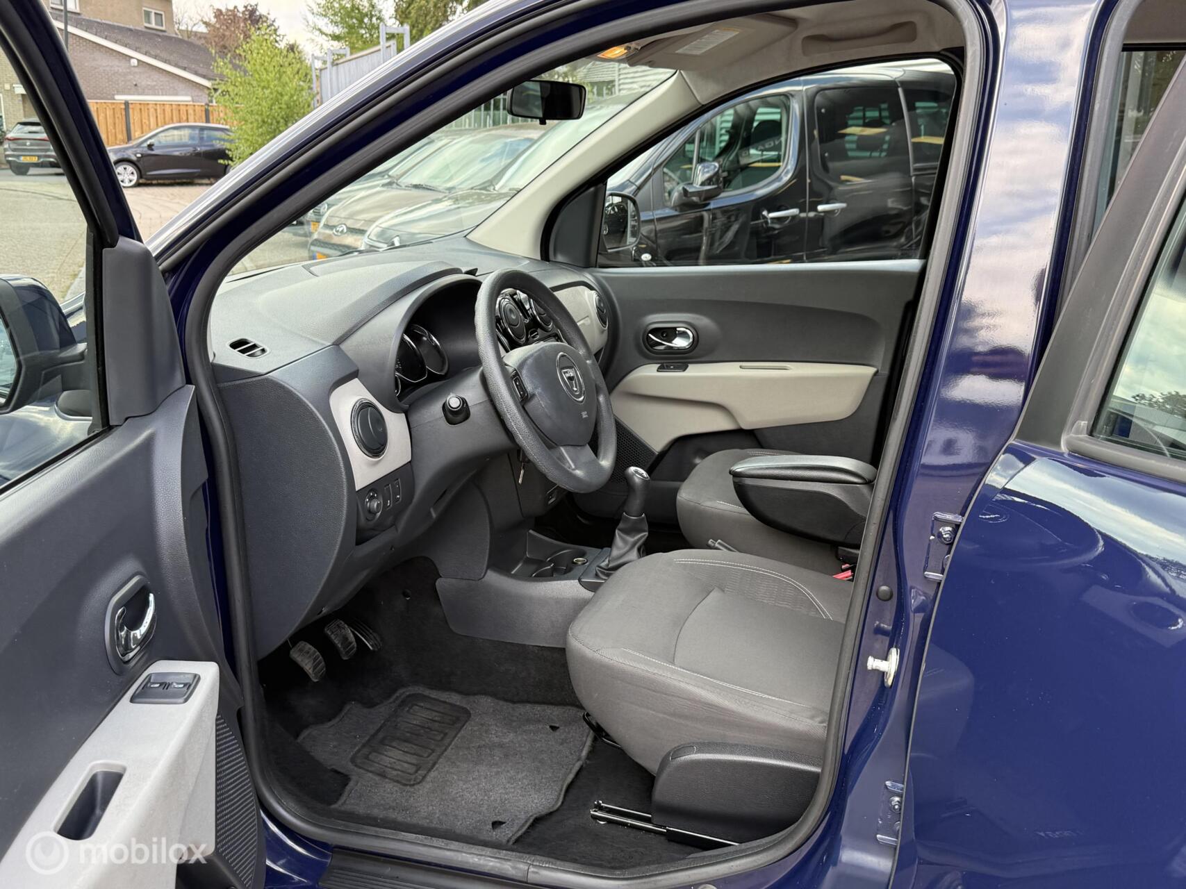 Foto van Dacia Lodgy