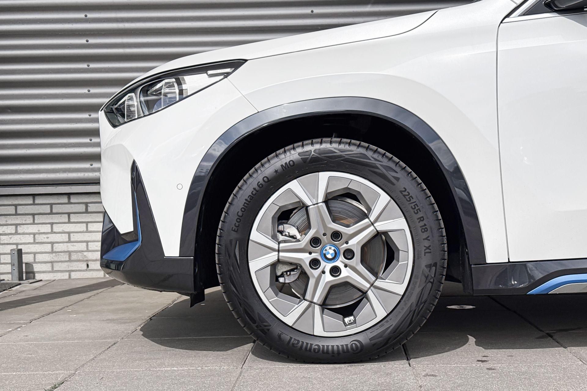 Foto van BMW Ix1 Xdrive30