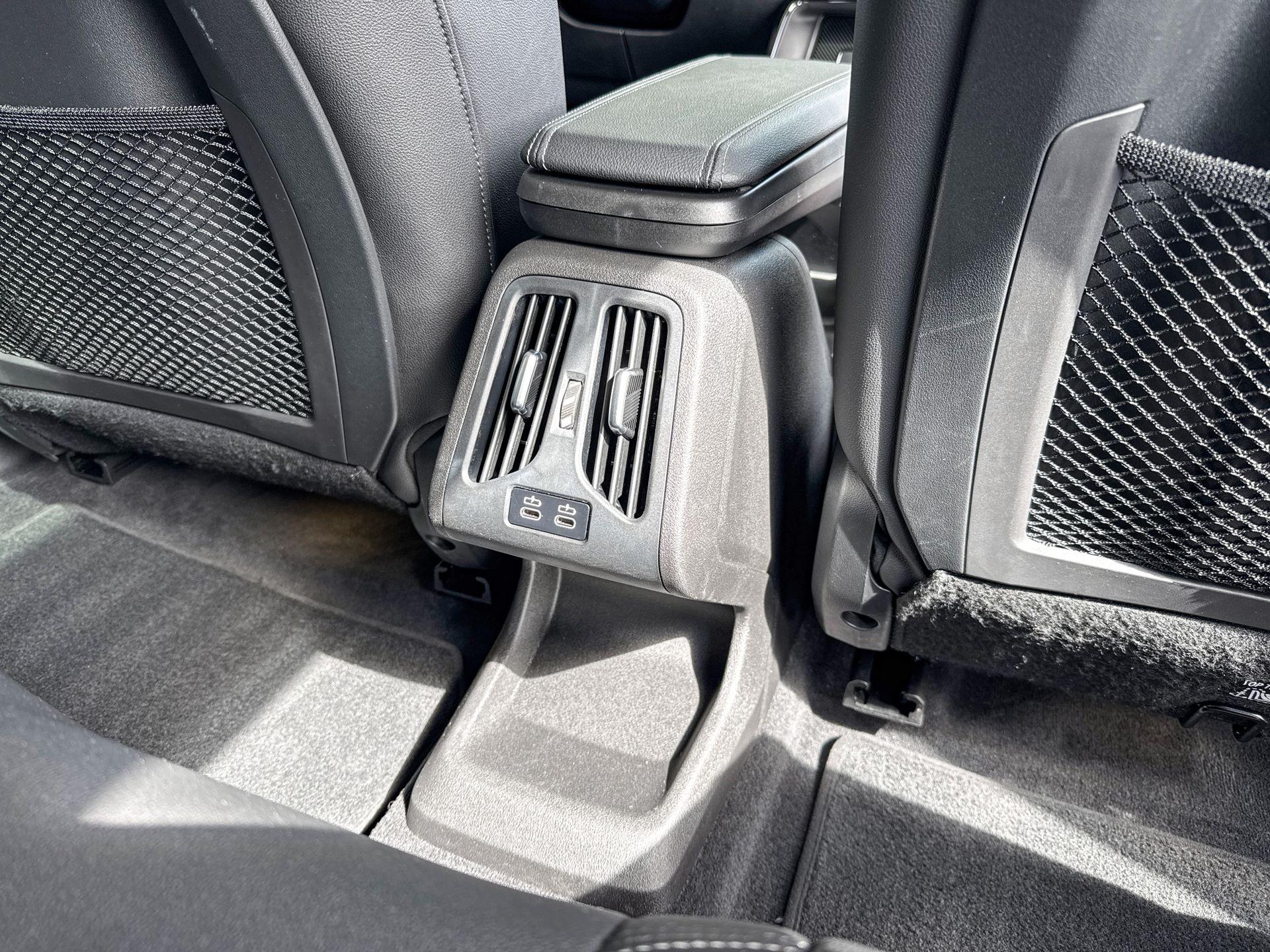 Foto van BMW Ix1 Xdrive30