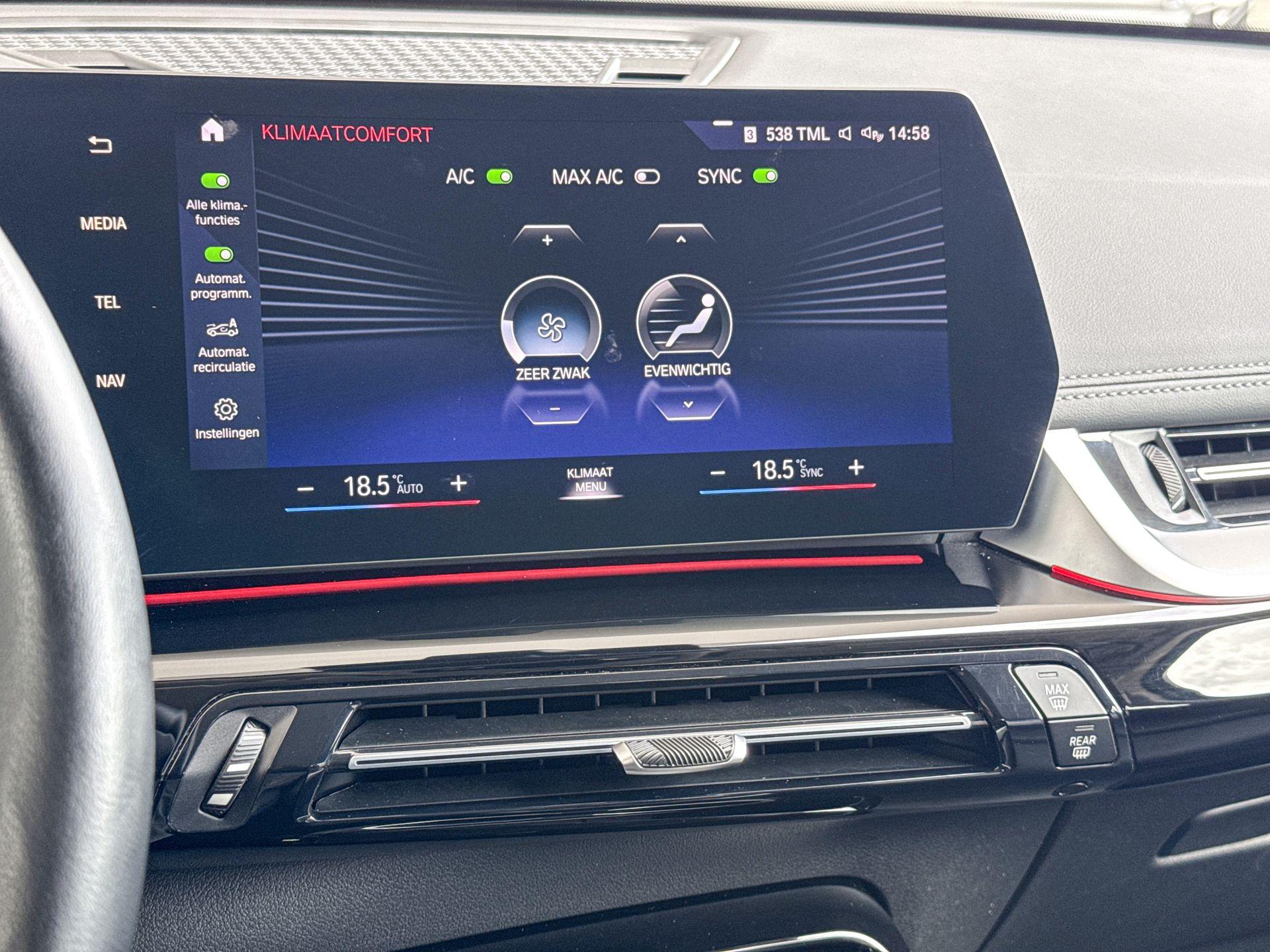 Foto van BMW Ix1 Xdrive30