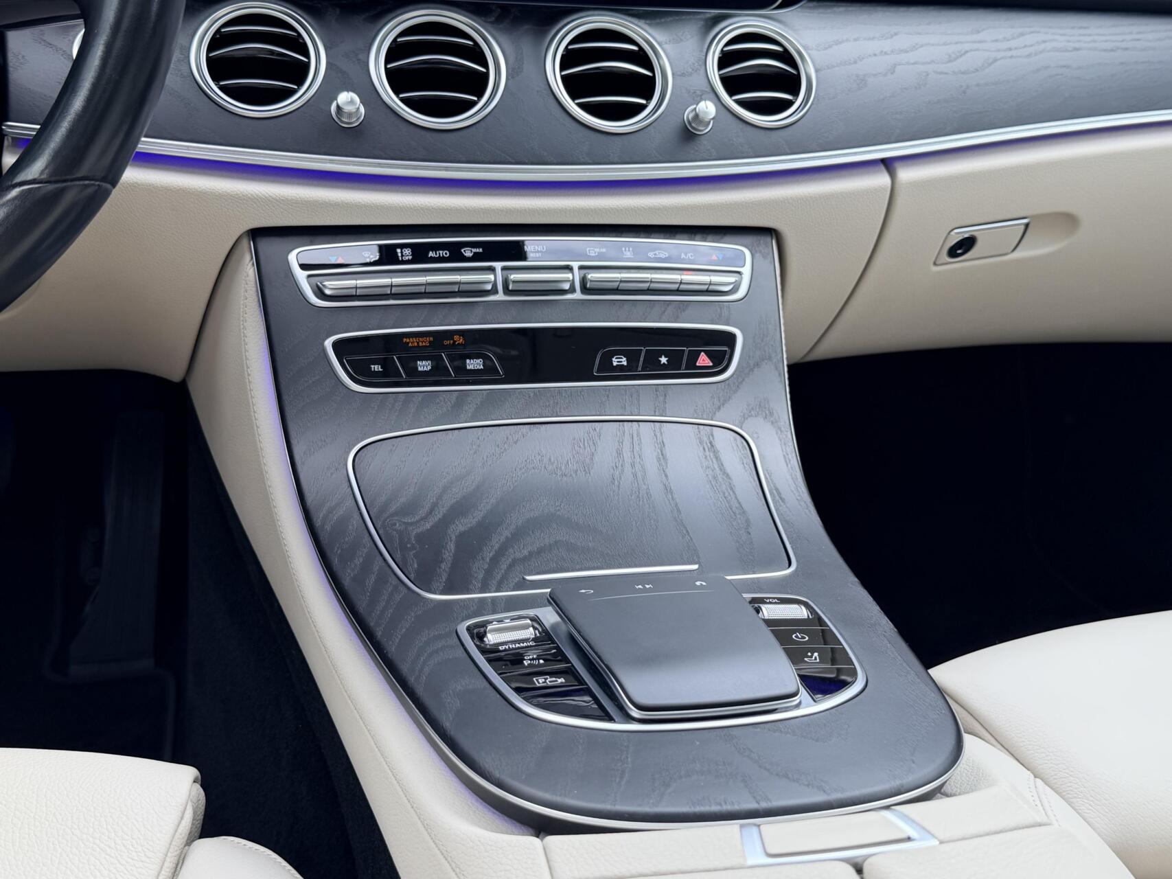 Foto van Mercedes-Benz E 300 E