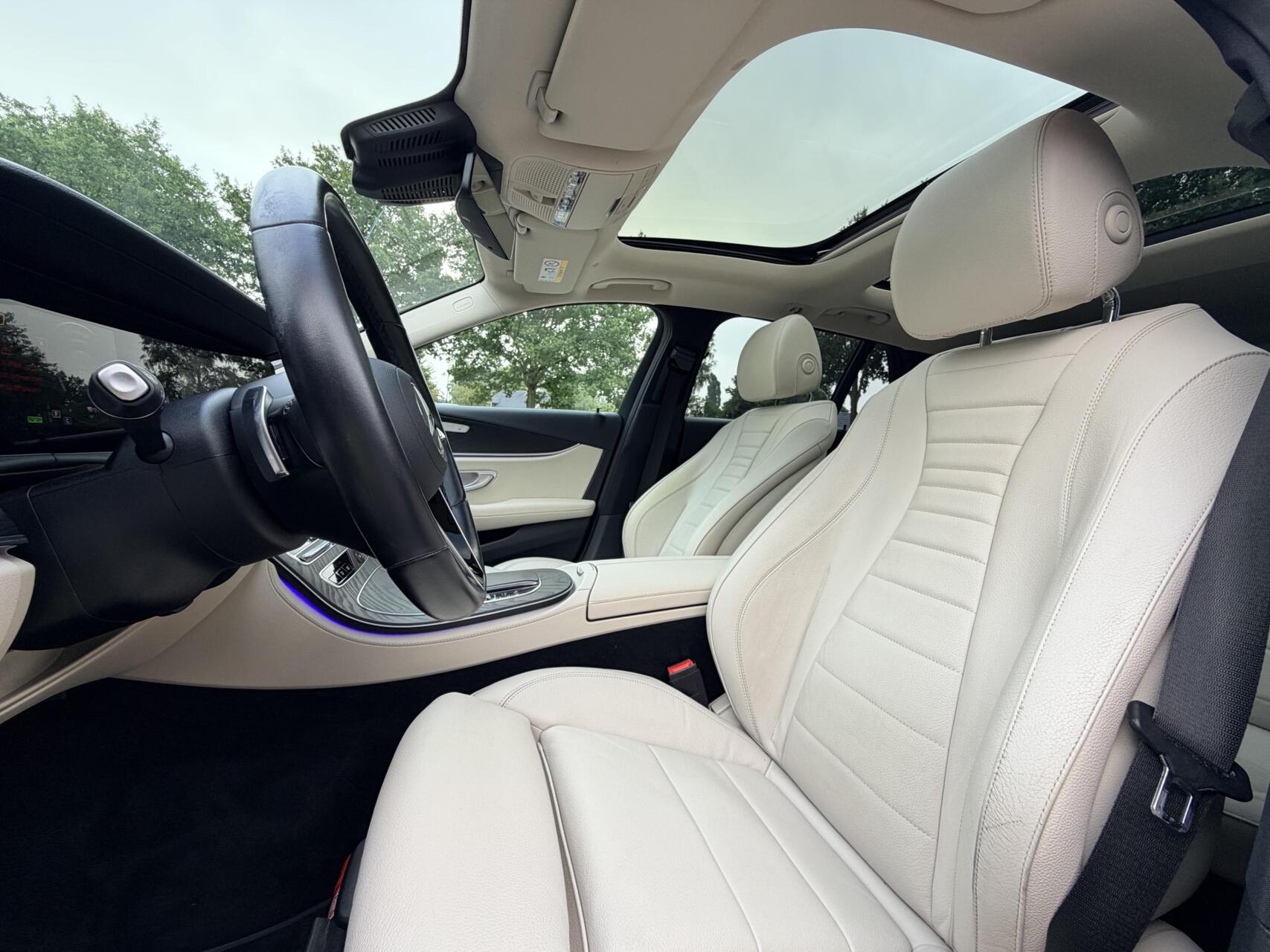 Foto van Mercedes-Benz E 300 E