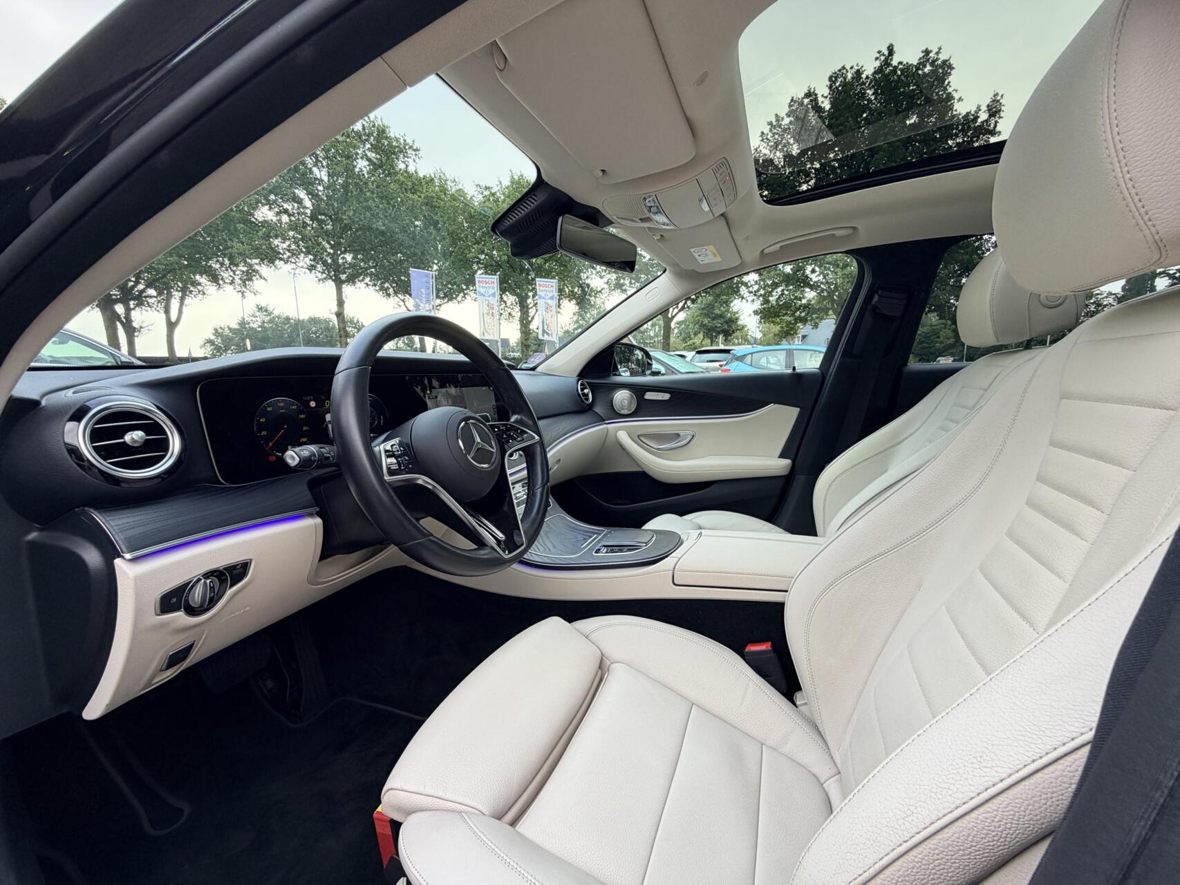 Foto van Mercedes-Benz E 300 E