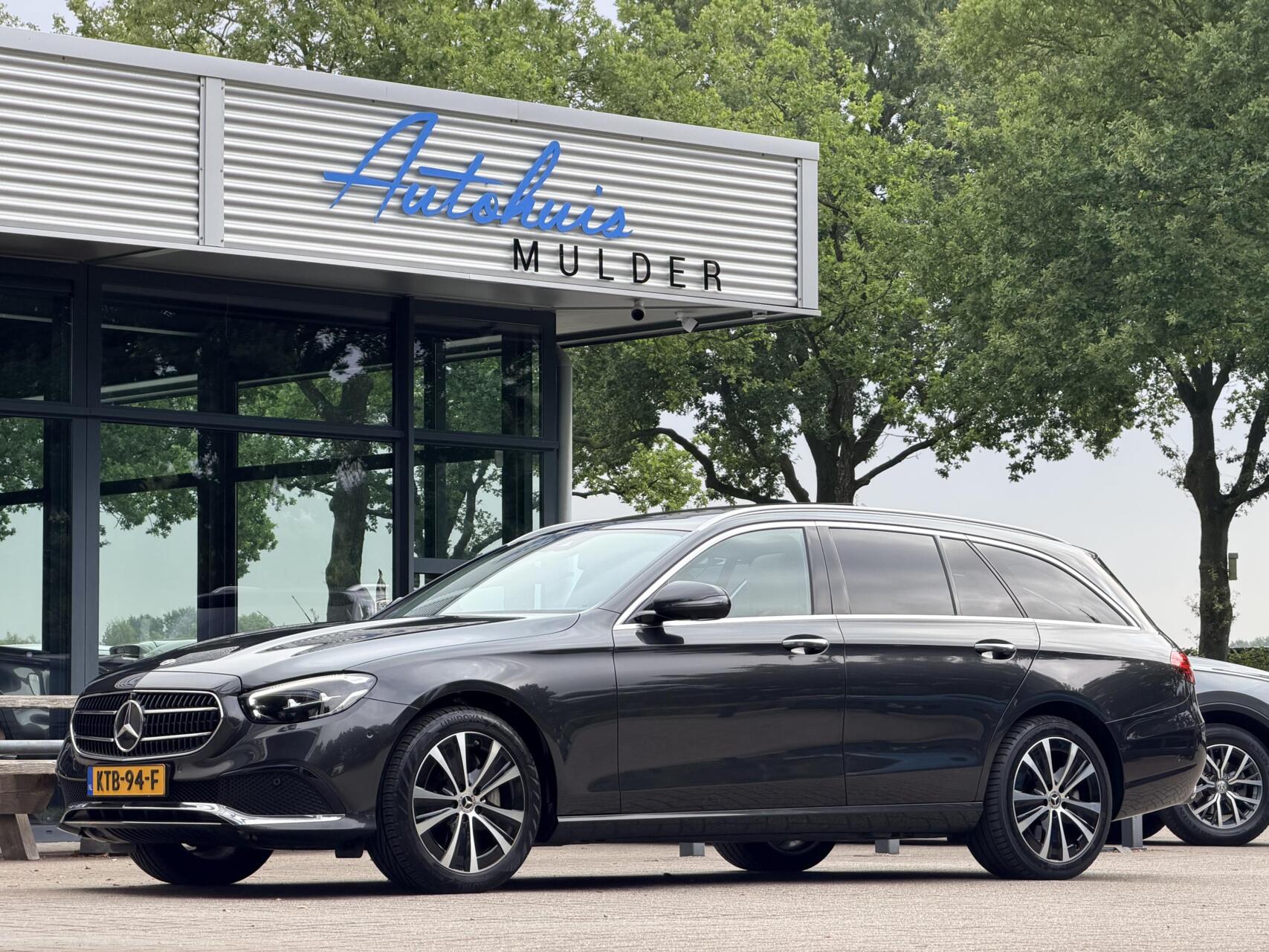 Foto van Mercedes-Benz E 300 E