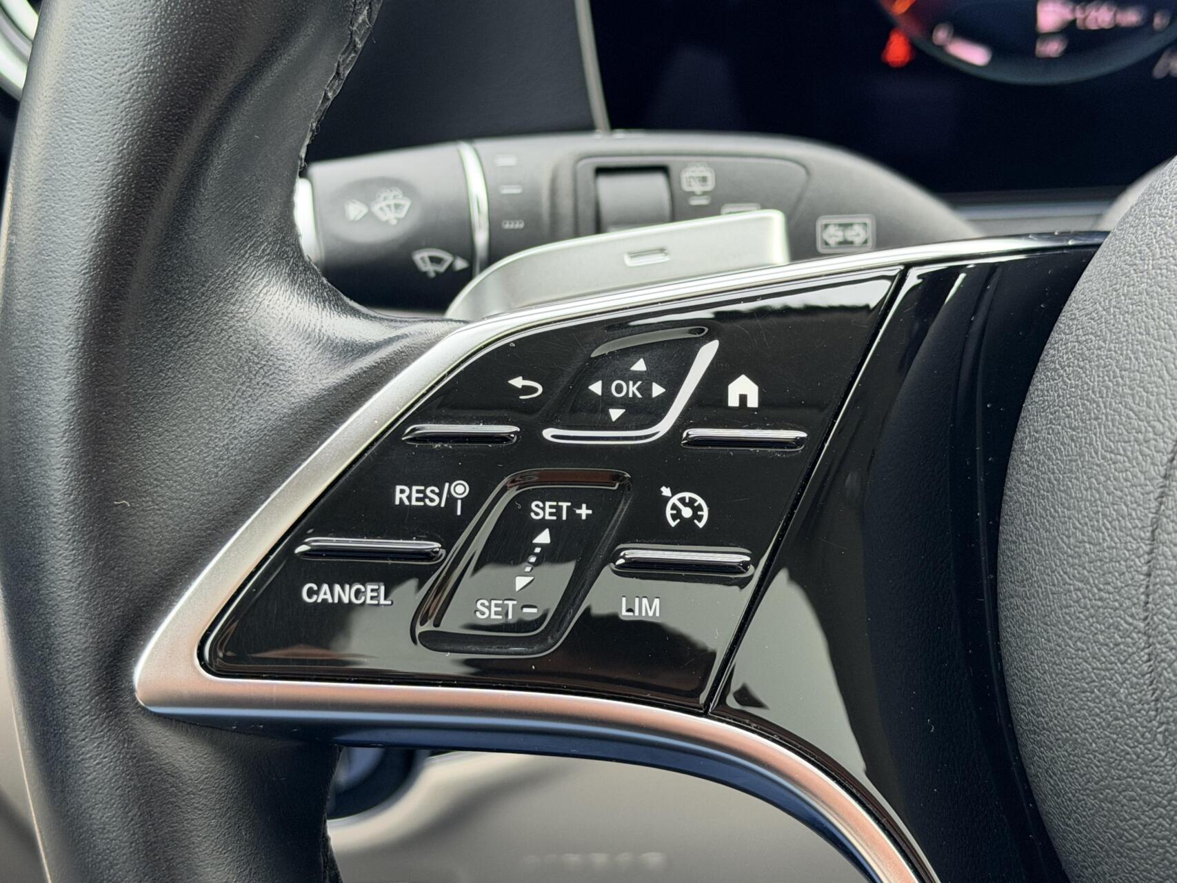 Foto van Mercedes-Benz E 300 E