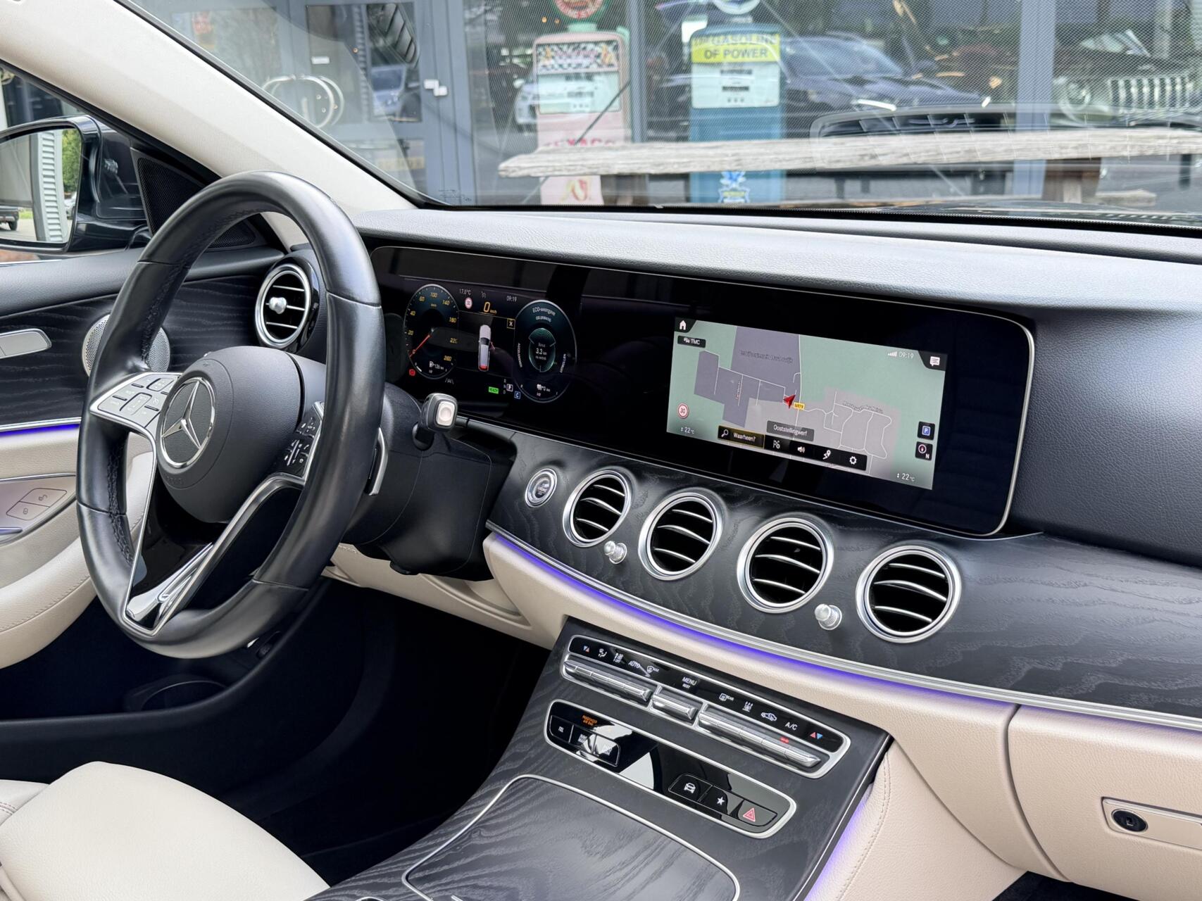 Foto van Mercedes-Benz E 300 E