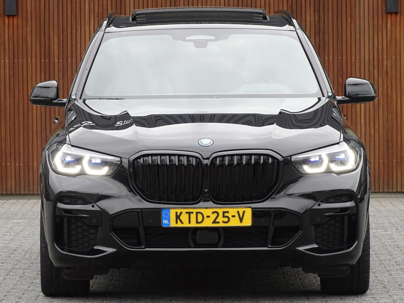 Foto van BMW X5 Xdrive45e