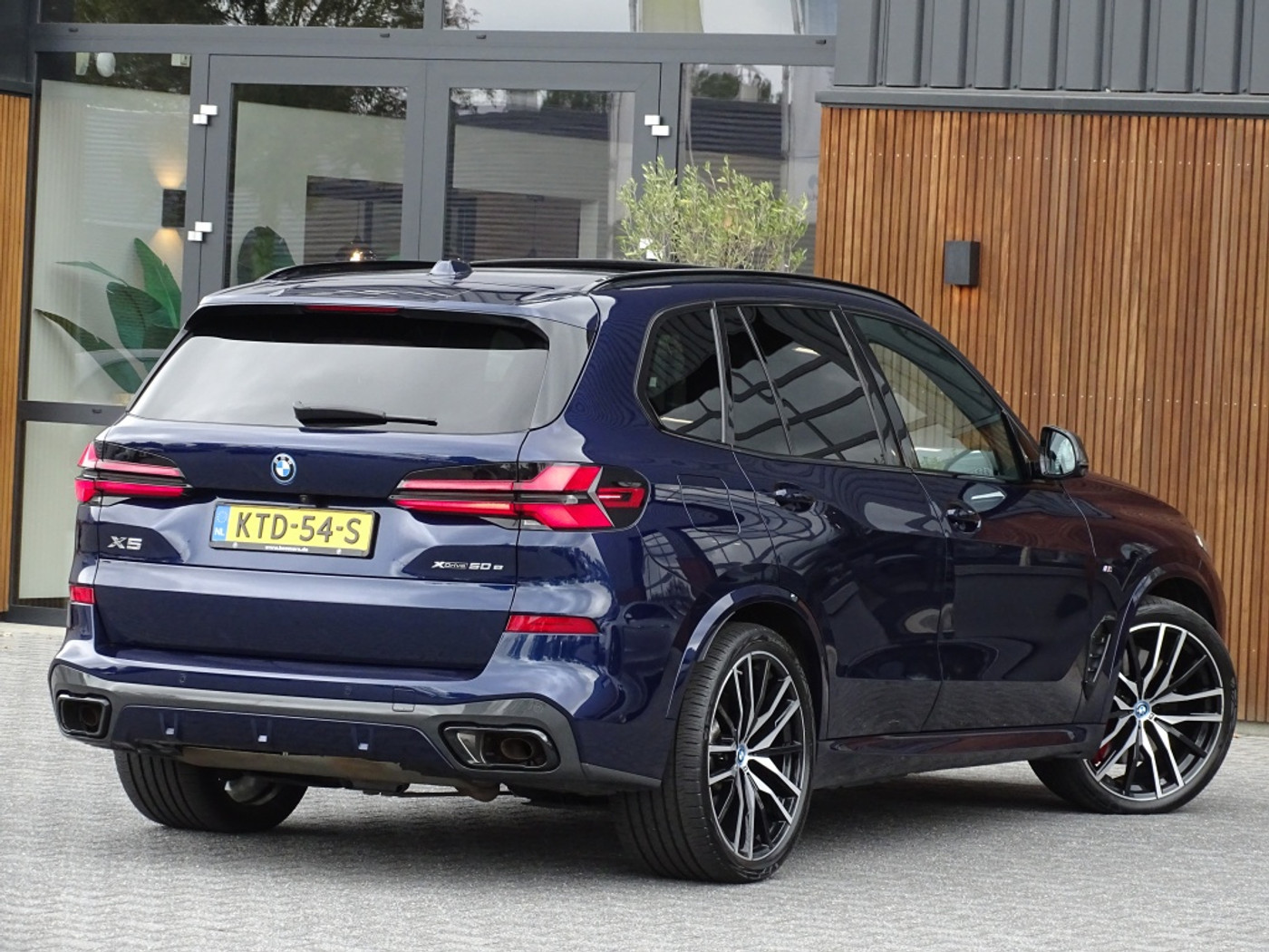 Foto van BMW X5 Xdrive50e