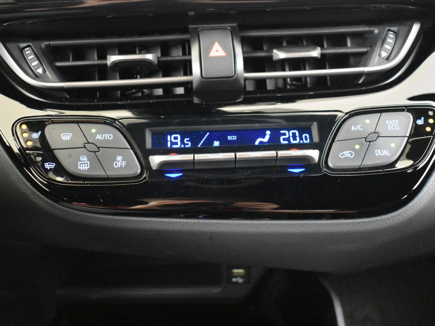 Foto van Toyota Toyota C-hr