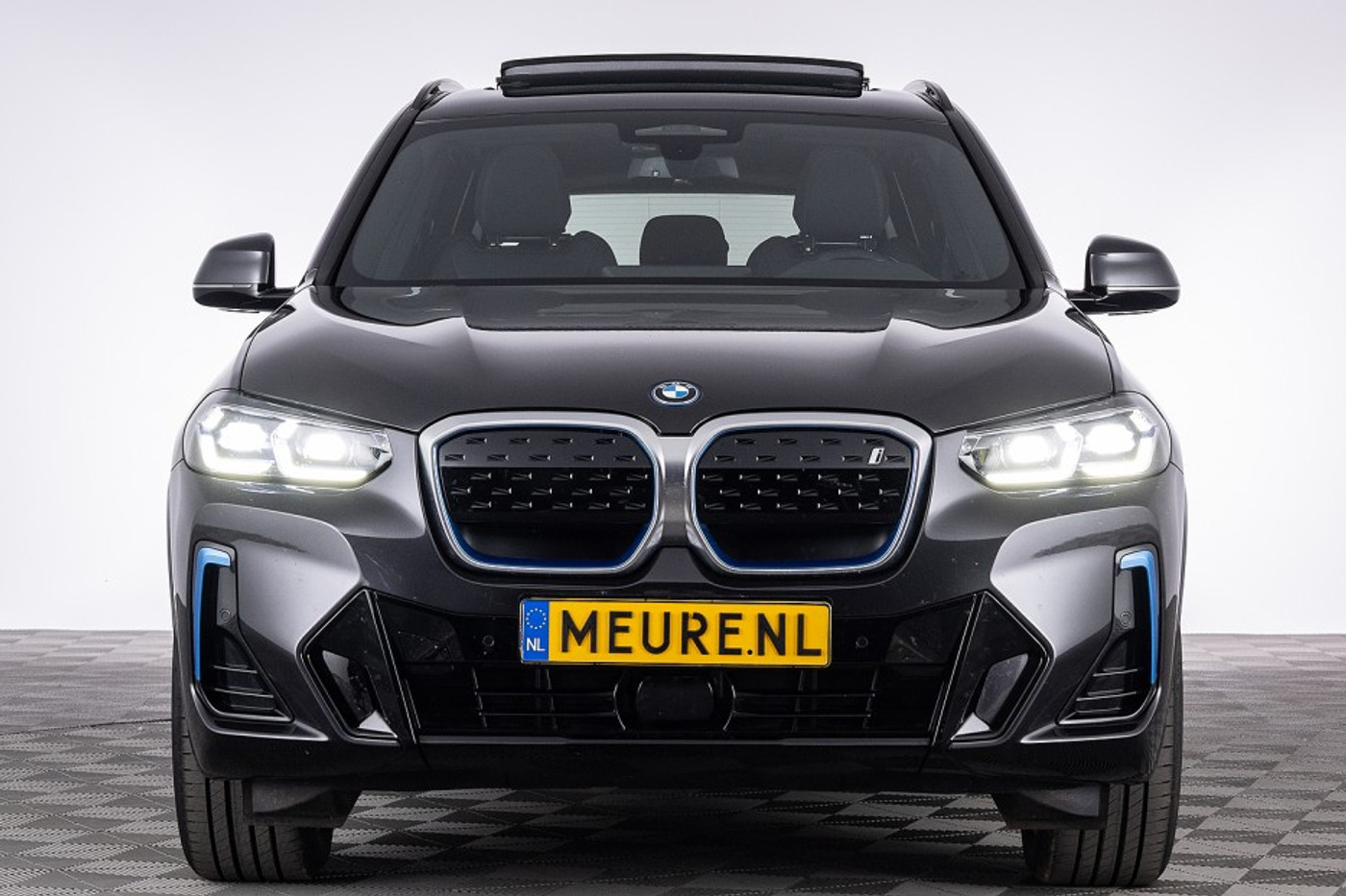 Foto van BMW Ix3