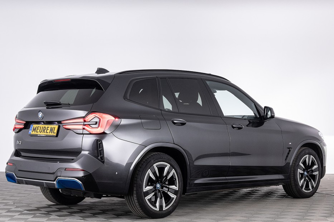 Foto van BMW Ix3