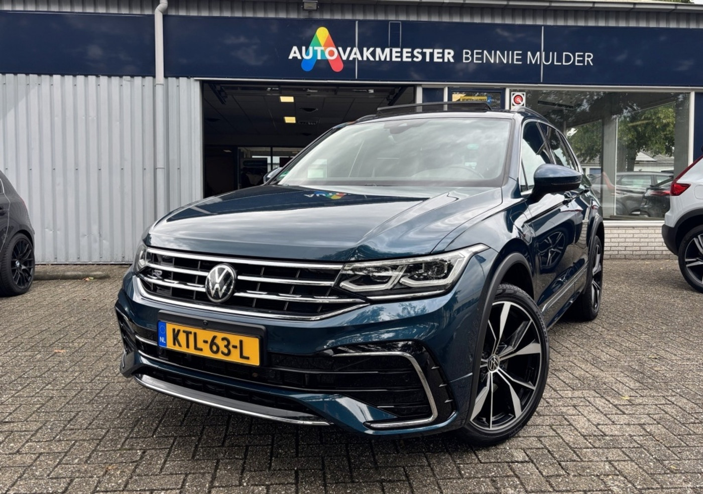 Volkswagen Tiguan 1.4 TSI eHybrid R-LINE / TREKHAAK / SCHUIFDAK 2022 - voorkant