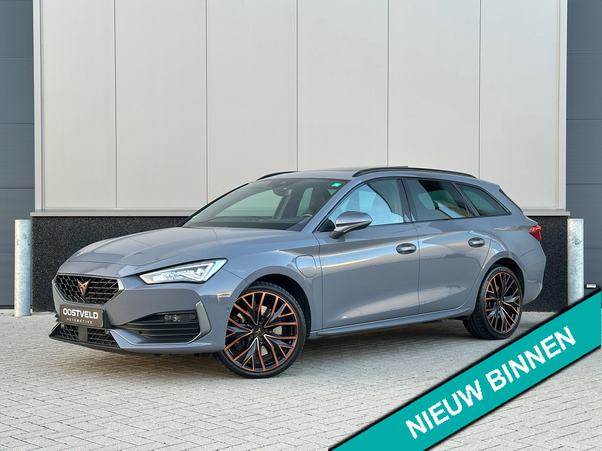 Cupra Leon Sportstourer 1.4 E-Hybrid VZ|PANO|ACC|CAMERA 2020 - voorkant