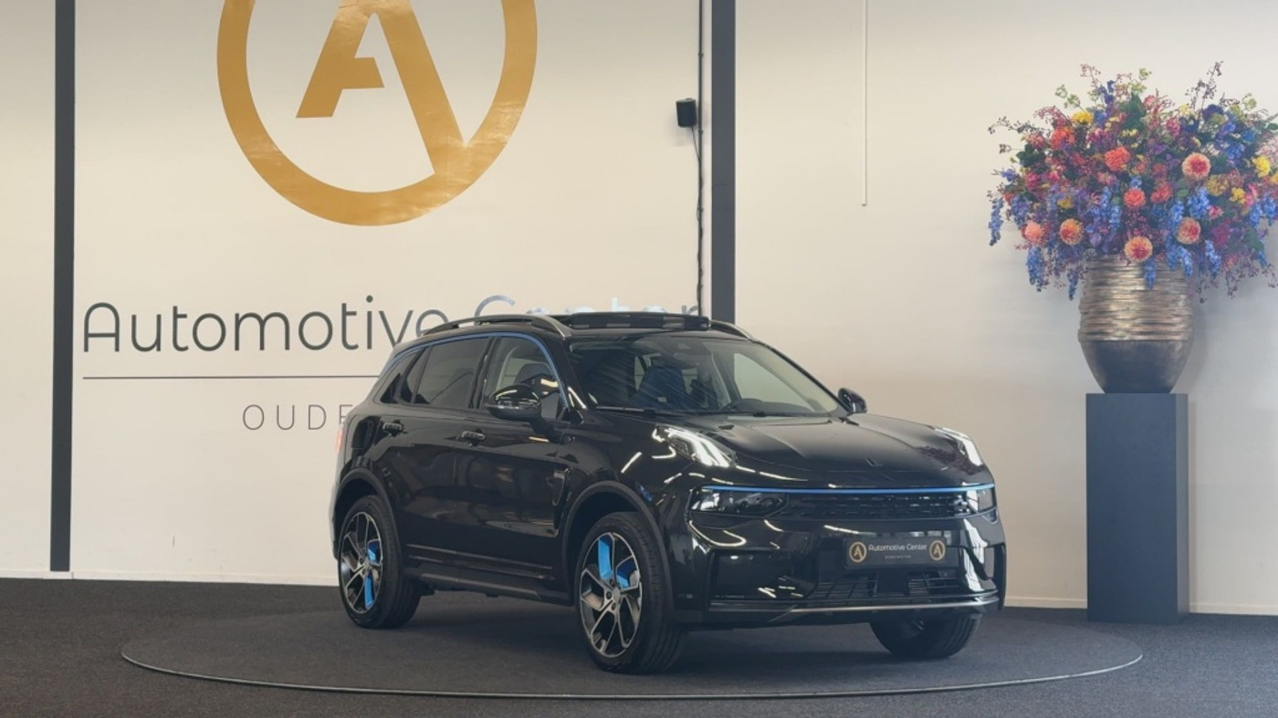 Foto van LYNK & Co 01