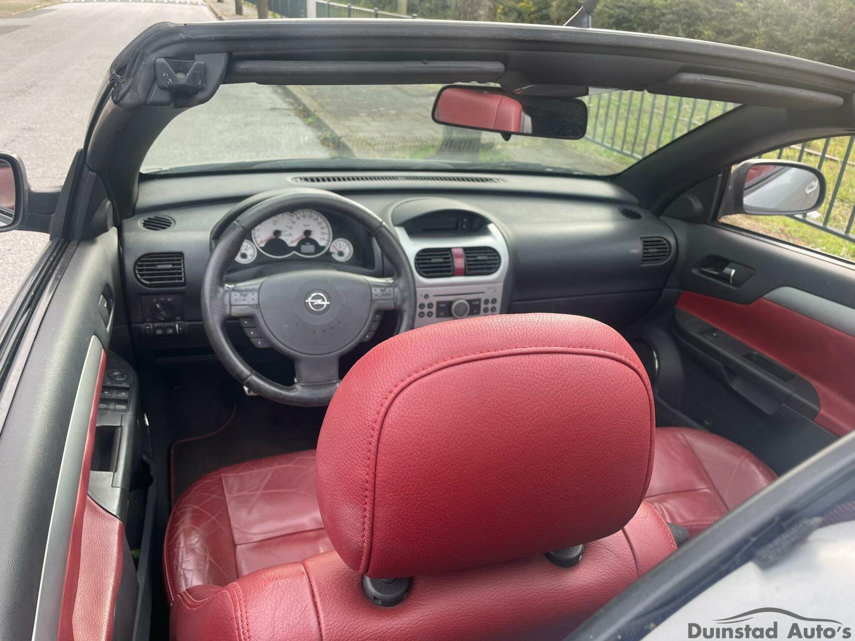Foto van Opel Tigra Twintop