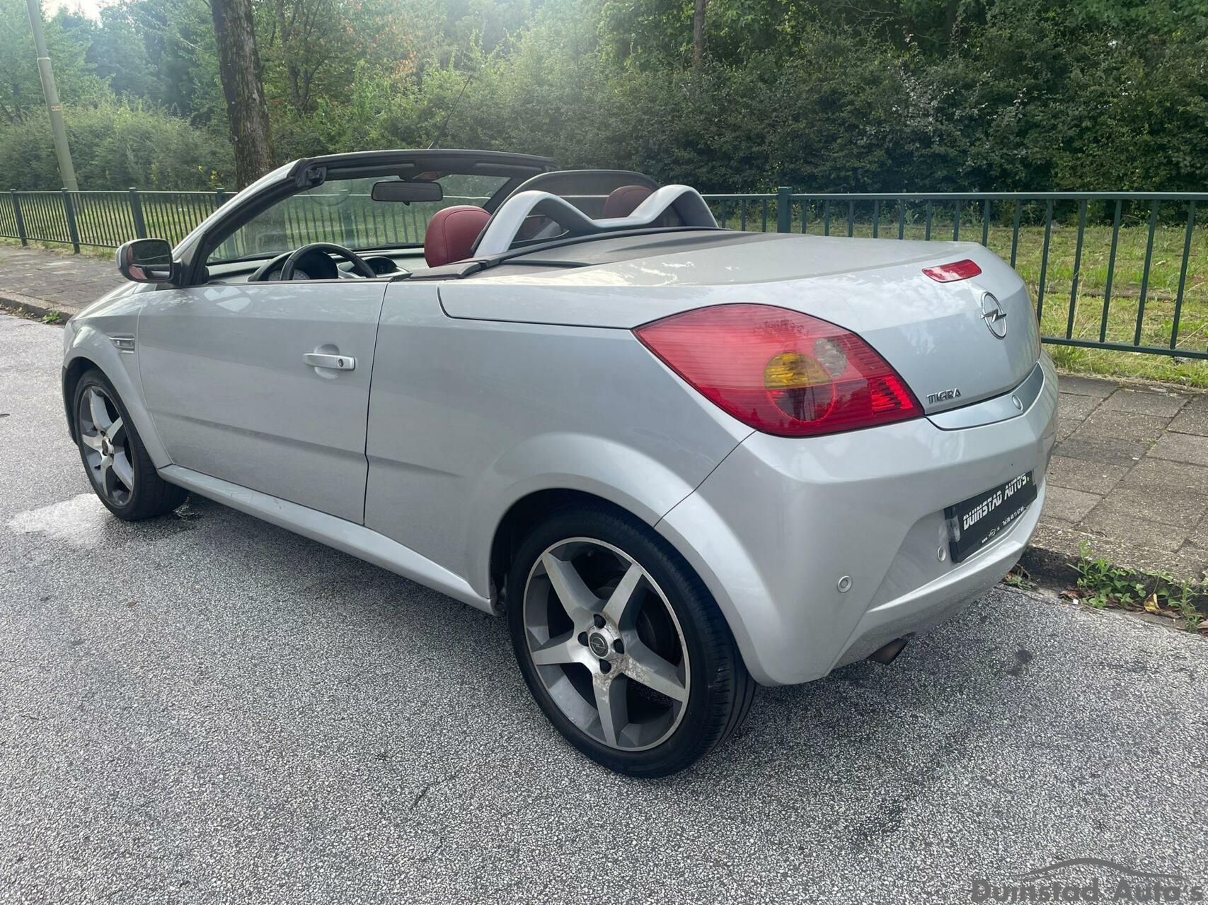 Foto van Opel Tigra Twintop