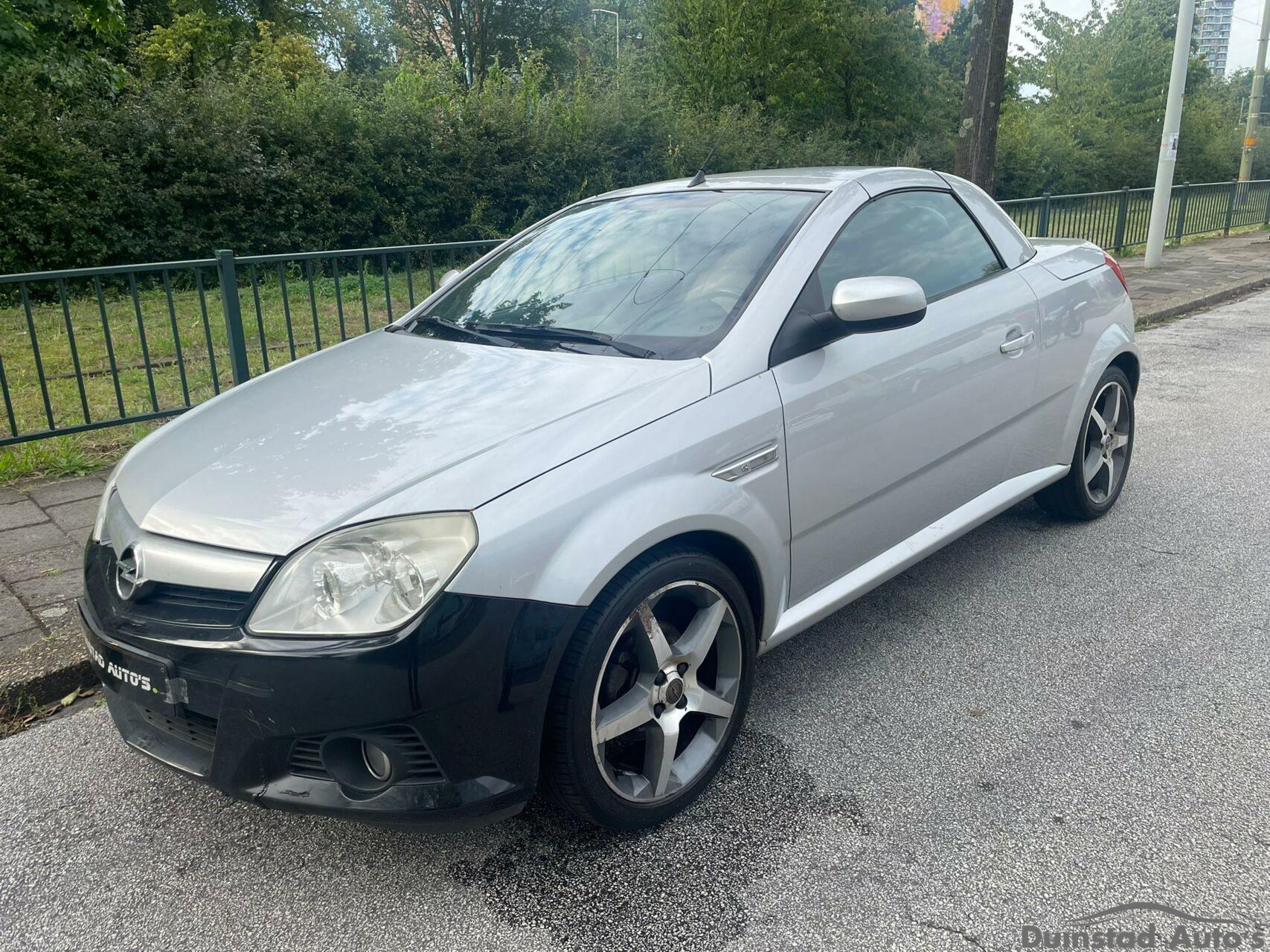 Foto van Opel Tigra Twintop