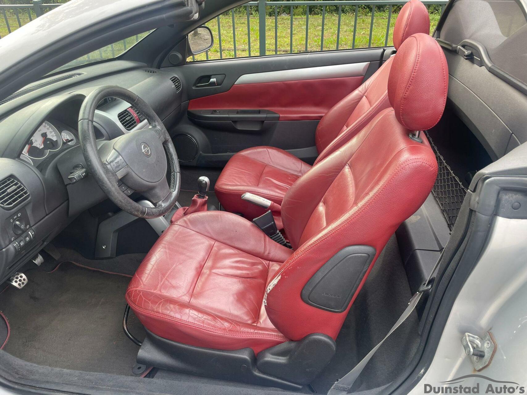 Foto van Opel Tigra Twintop
