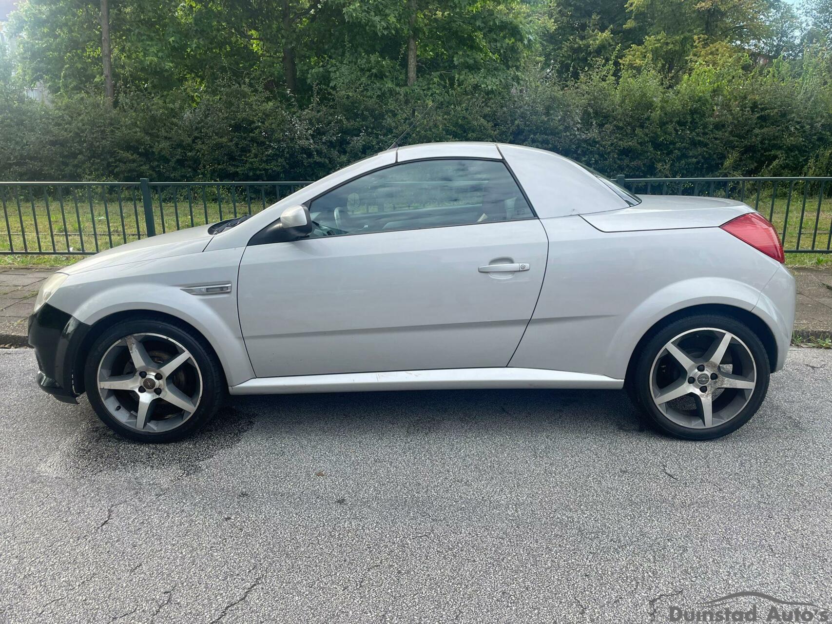 Foto van Opel Tigra Twintop