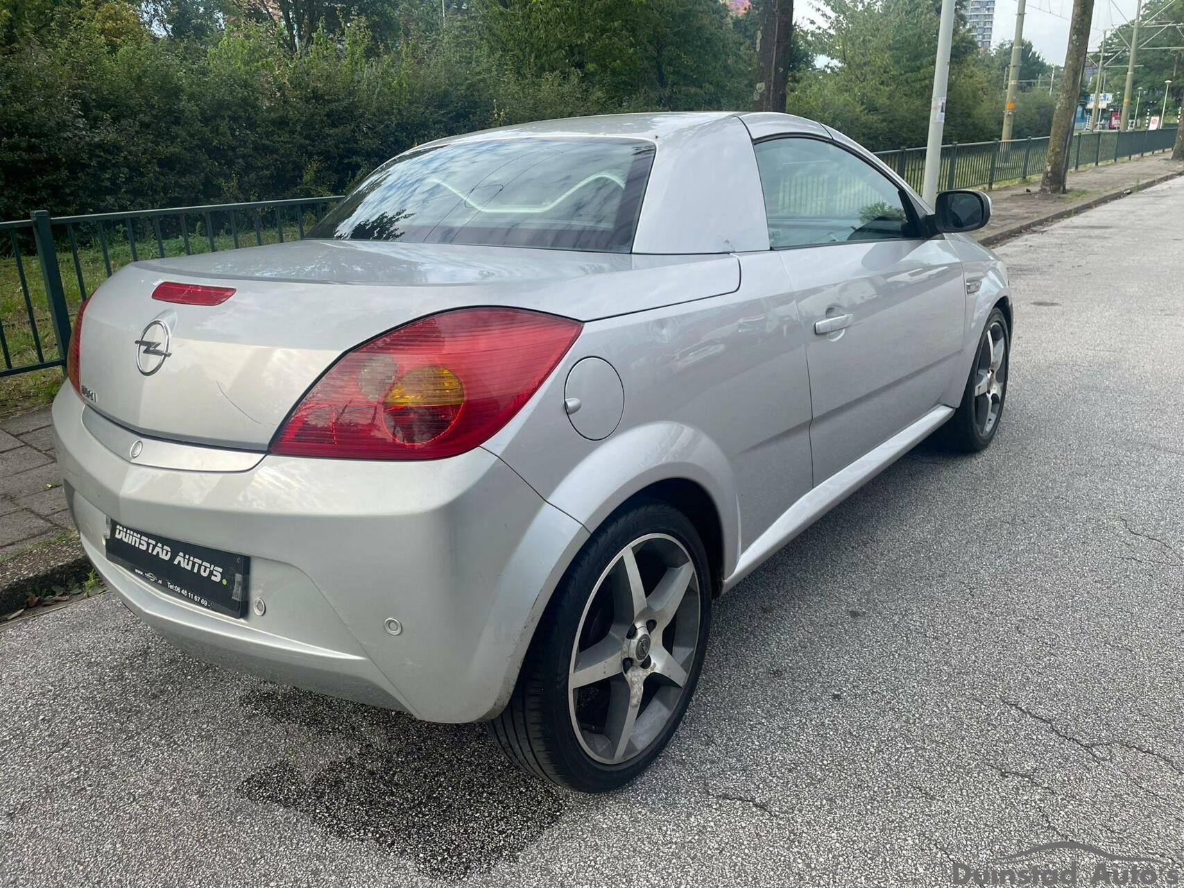 Foto van Opel Tigra Twintop