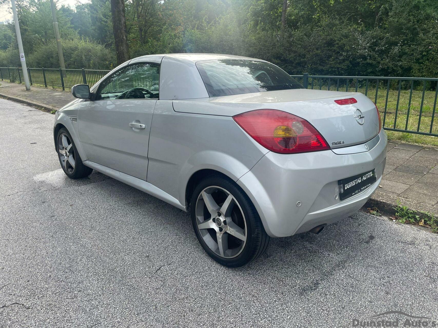 Foto van Opel Tigra Twintop