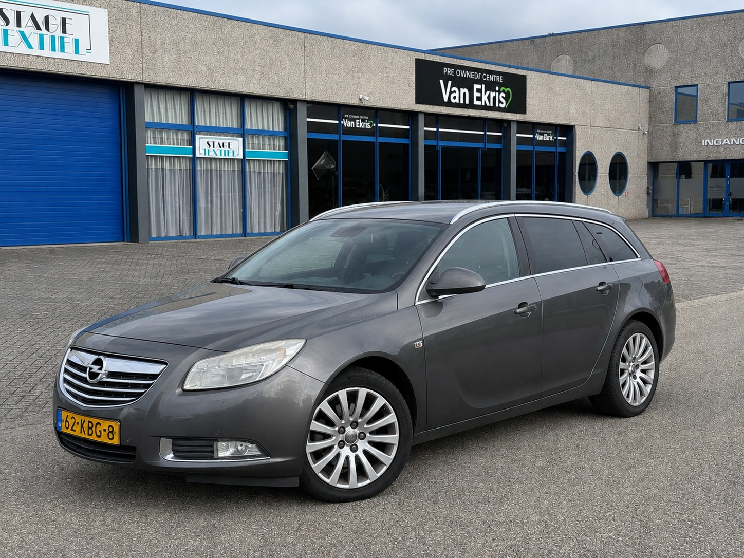 Opel Insignia Sports Tourer 1.6 6BAK Airco/Cruise/Trekhaak 2009 - voorkant