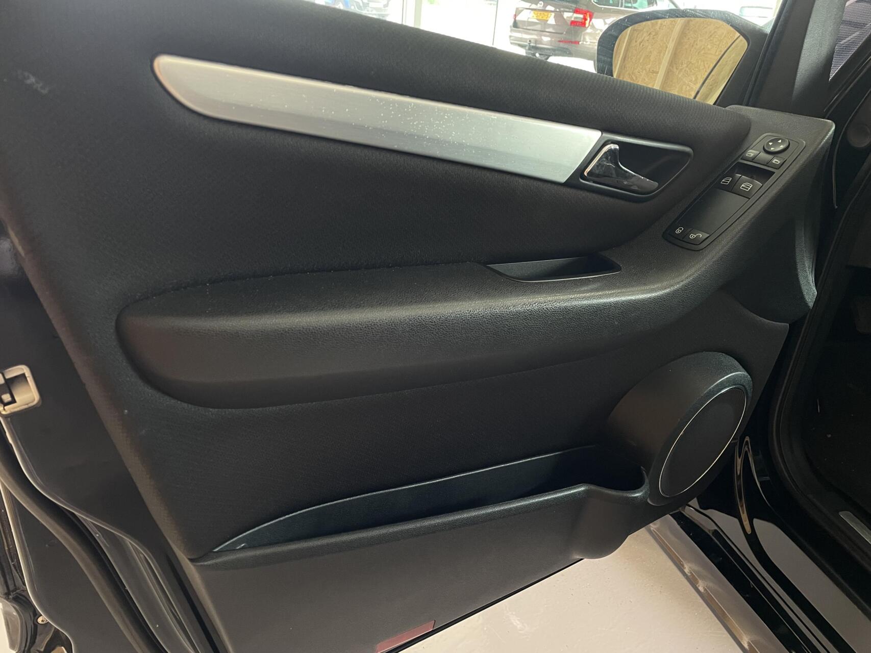 Foto van Mercedes-Benz B 170